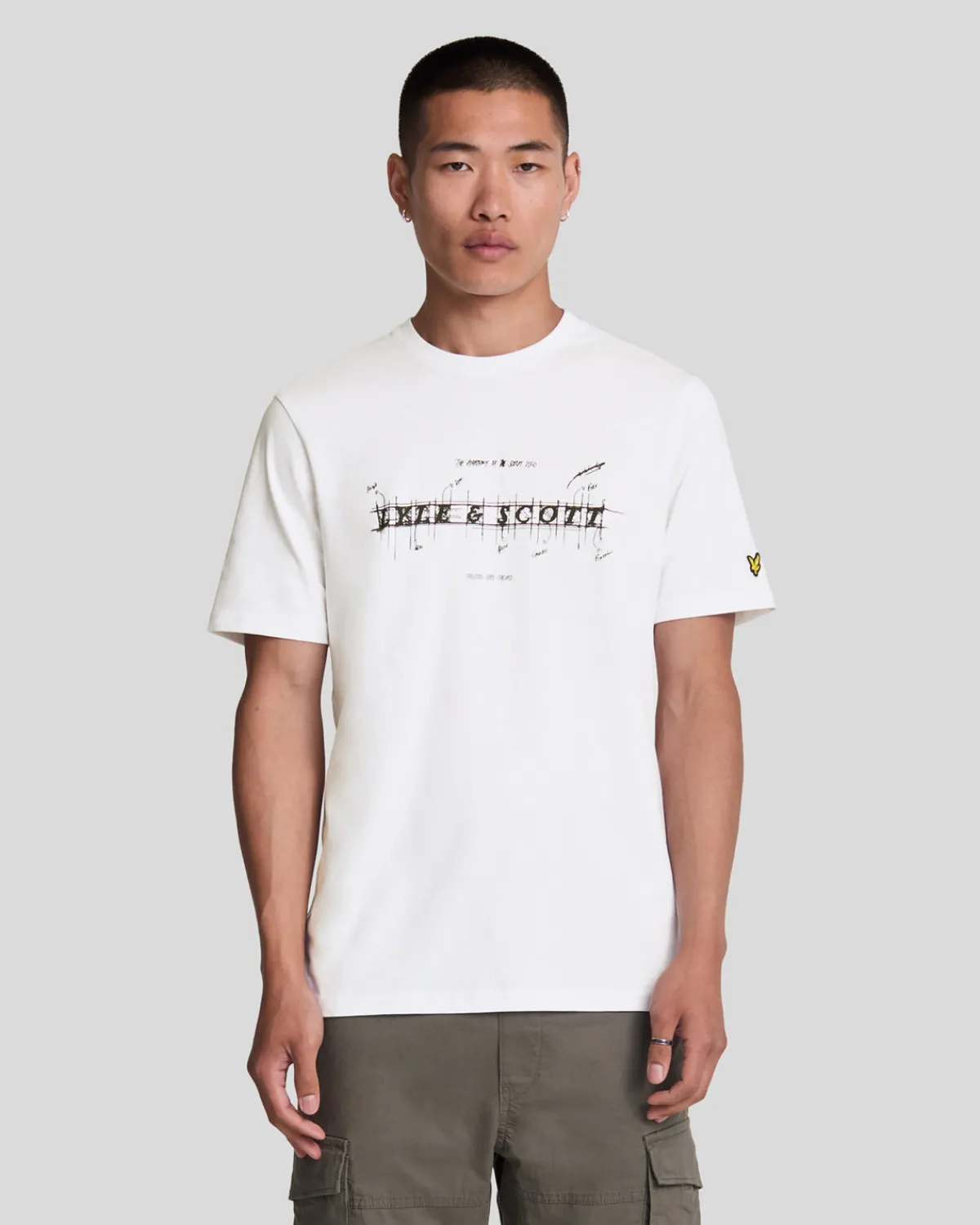 anatomie_der_schrift_grafik_tshirt_0.webp Lyle & Scott Vermächtnis | T-shirts<Anatomie der Schrift Grafik T-Shirt White