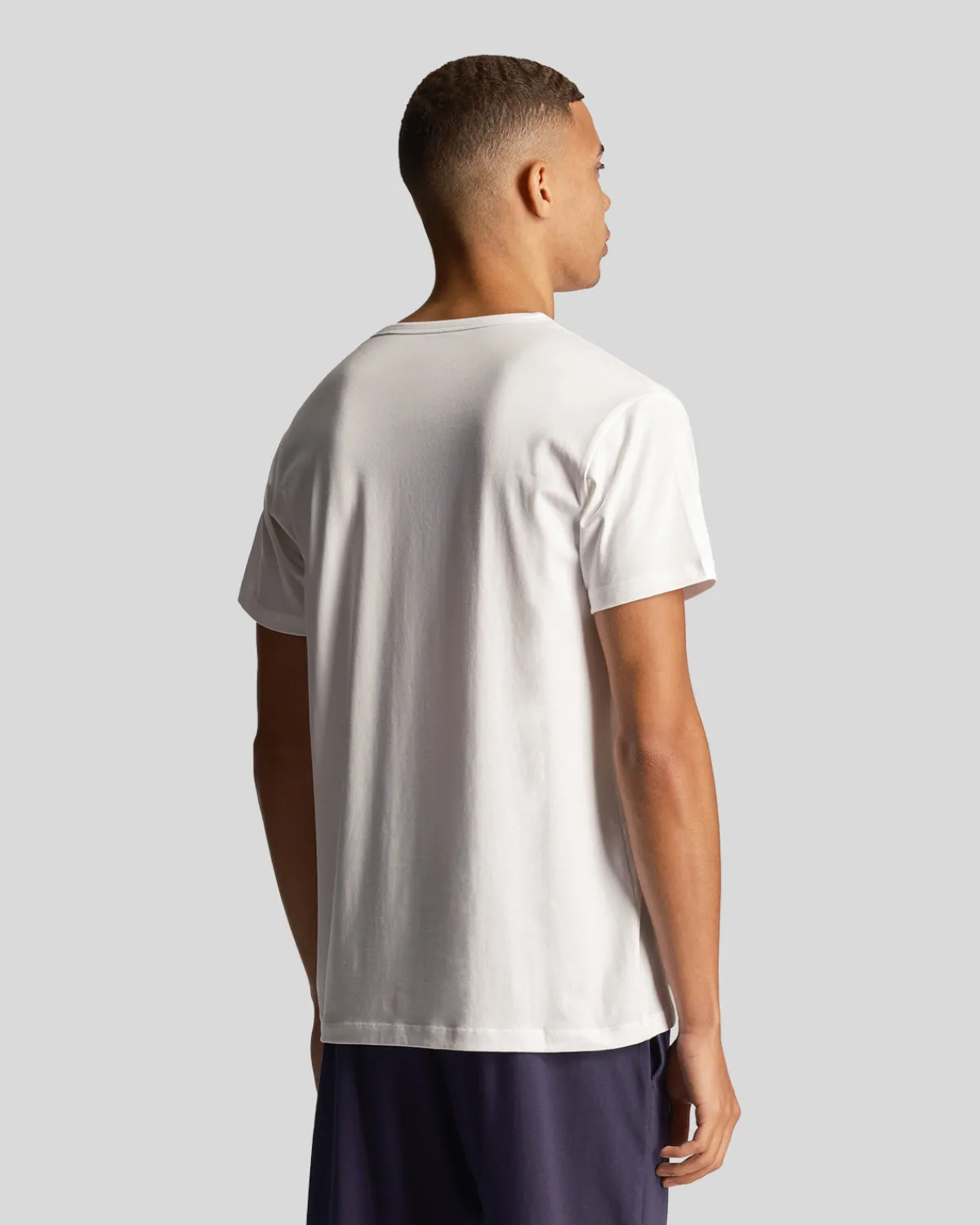 basic_er_pack_tshirt_5.webp Lyle & Scott Geschenk-sets<Basic 3er Pack T-Shirt JetBlack/MidGreyMergel/Weiß