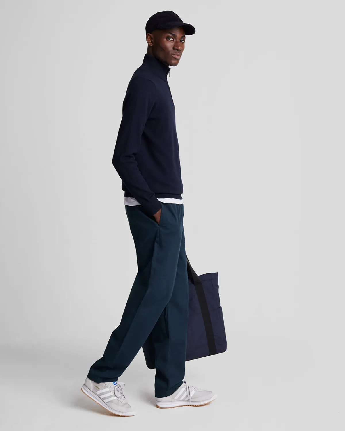 bedford_cordhosen_1.webp Lyle & Scott Vermächtnis<Bedford Cordhosen DarkNavy