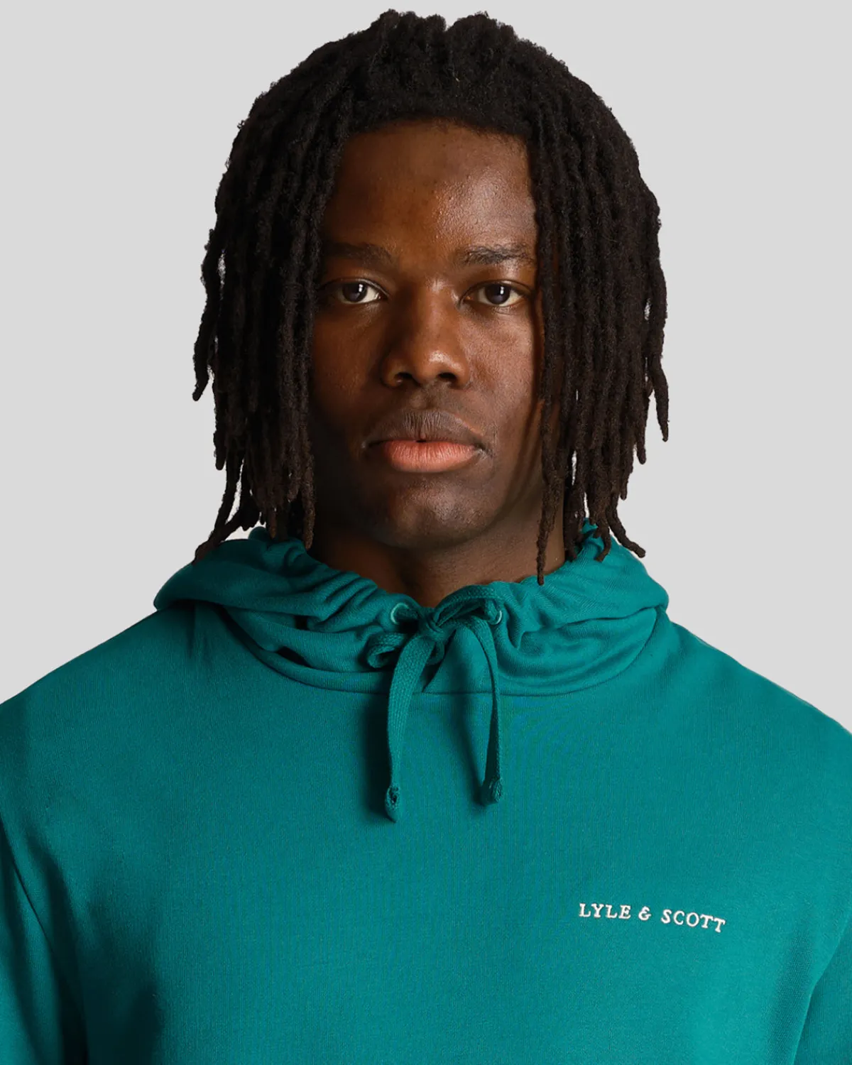 bestickter_loopbackkapuzenpullover_3.webp Lyle & Scott Drehbuchsticke | Kapuzenpullover<Bestickter Loopback-Kapuzenpullover Gerichtsgrün