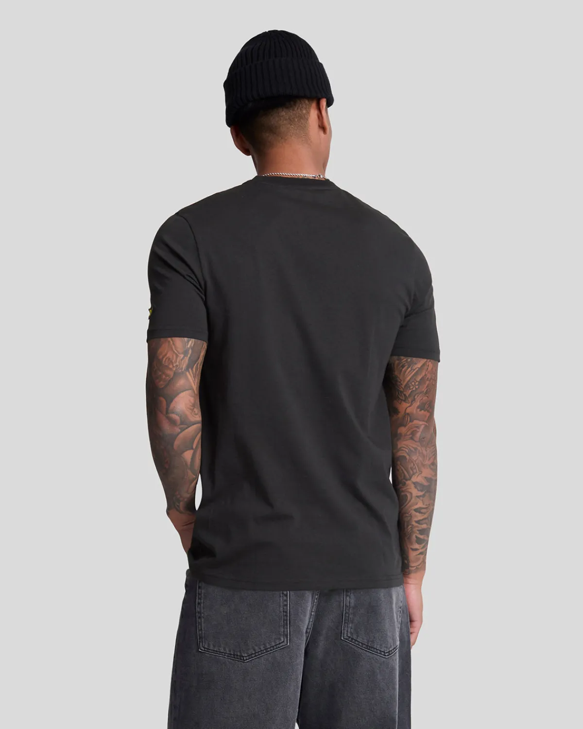 besticktes_tshirt_2.webp Lyle & Scott Drehbuchsticke | T-shirts<Besticktes T-Shirt JetBlack/White