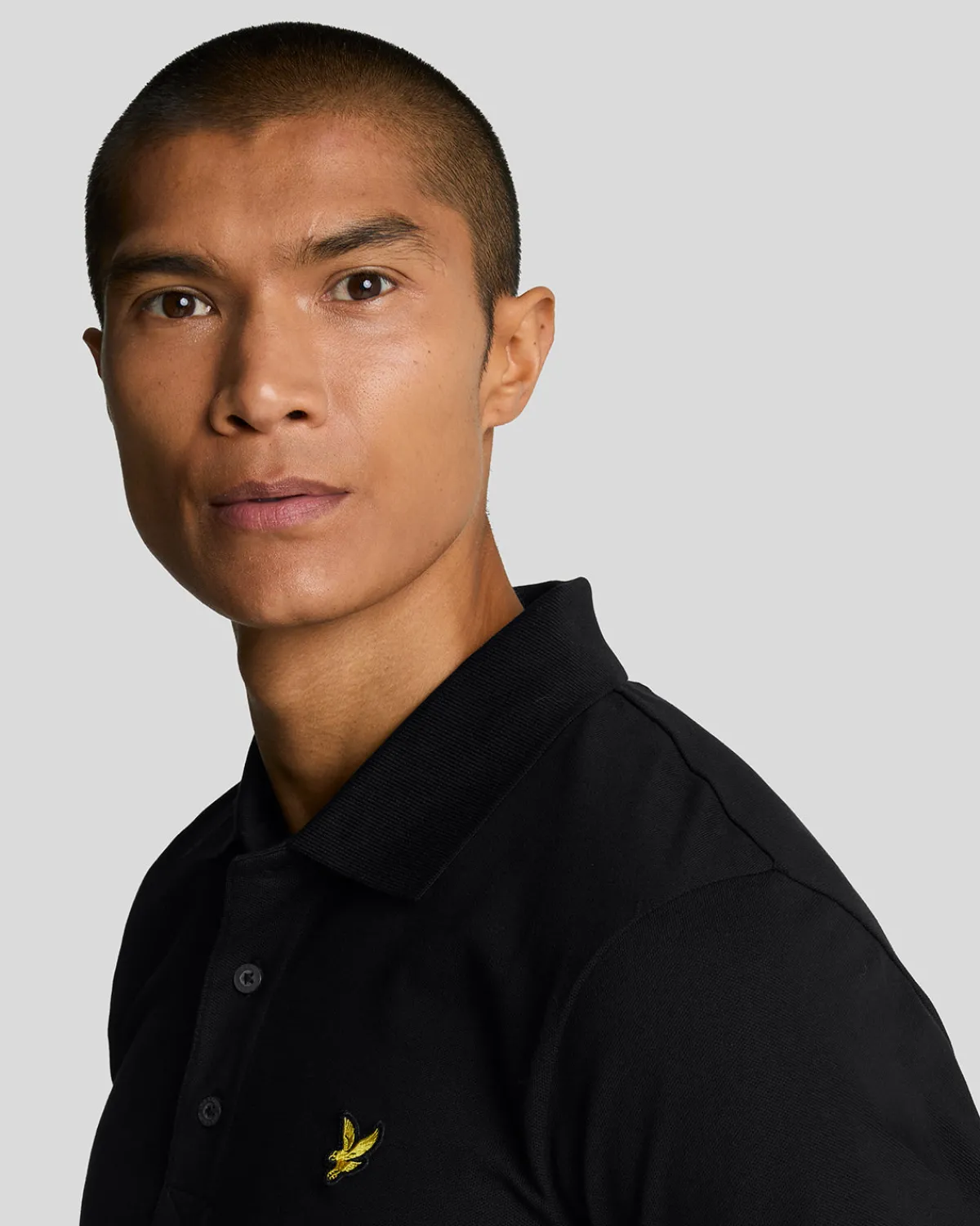 einfarbiges_polohemd_3-4.webp Lyle & Scott Grundlegendes | Polohemden<Einfarbiges Polohemd Pechschwarz