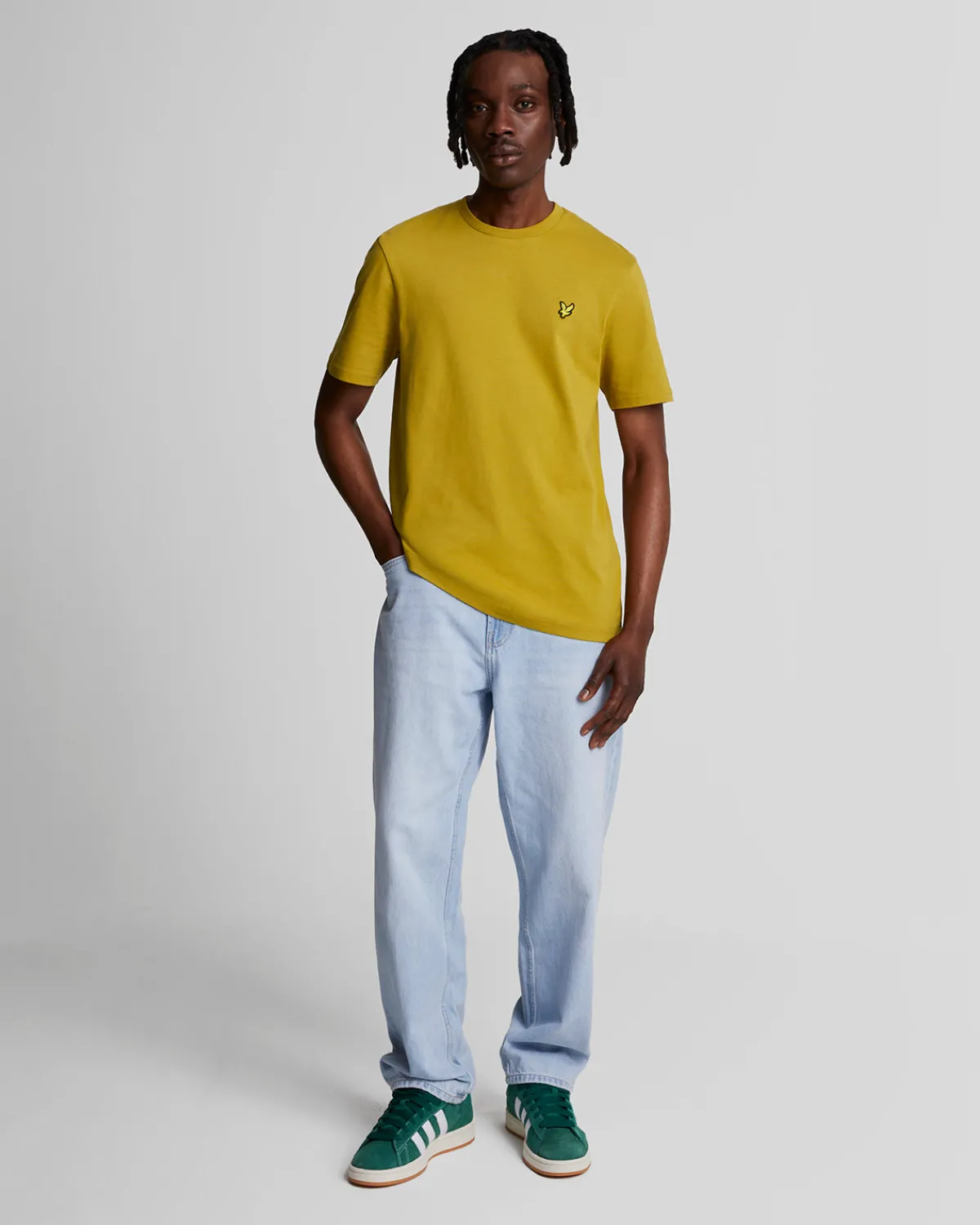 einfarbiges_tshirt_1-5.webp Lyle & Scott Vermächtnis | T-shirts<Einfarbiges T-Shirt EllanessGold