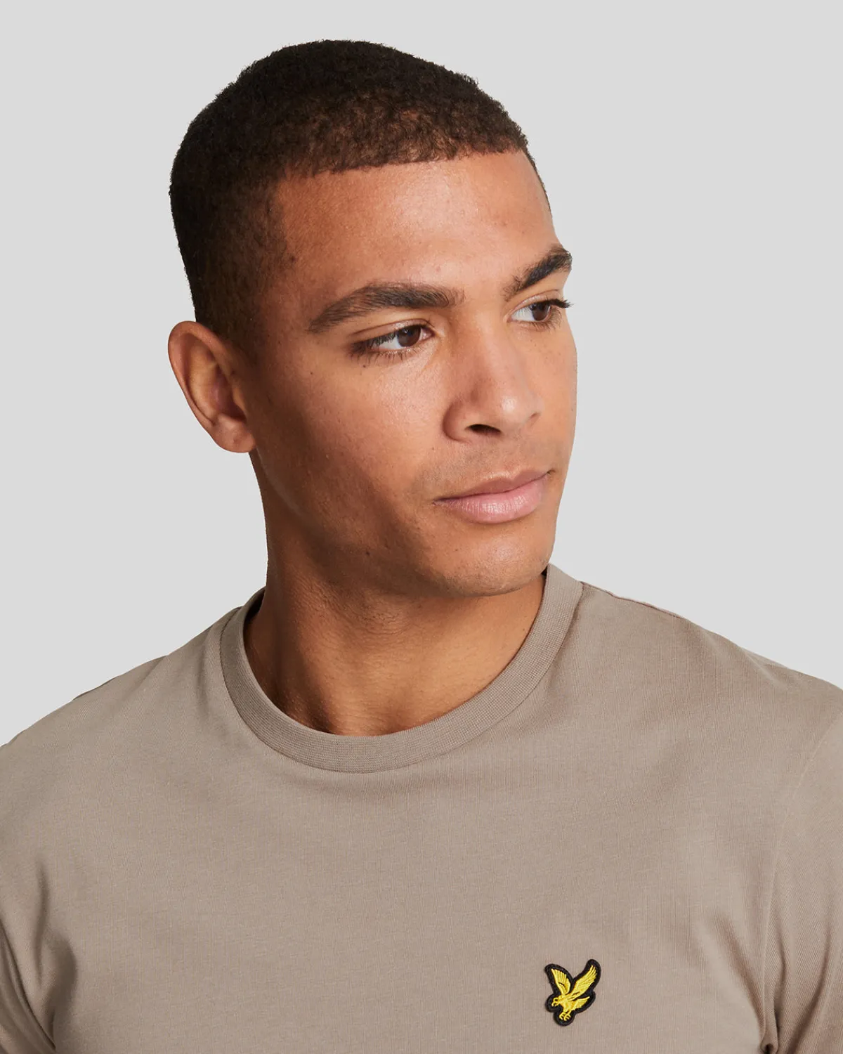 einfarbiges_tshirt_2-20.webp Lyle & Scott T-shirts<Einfarbiges T-Shirt HeritageTaupe