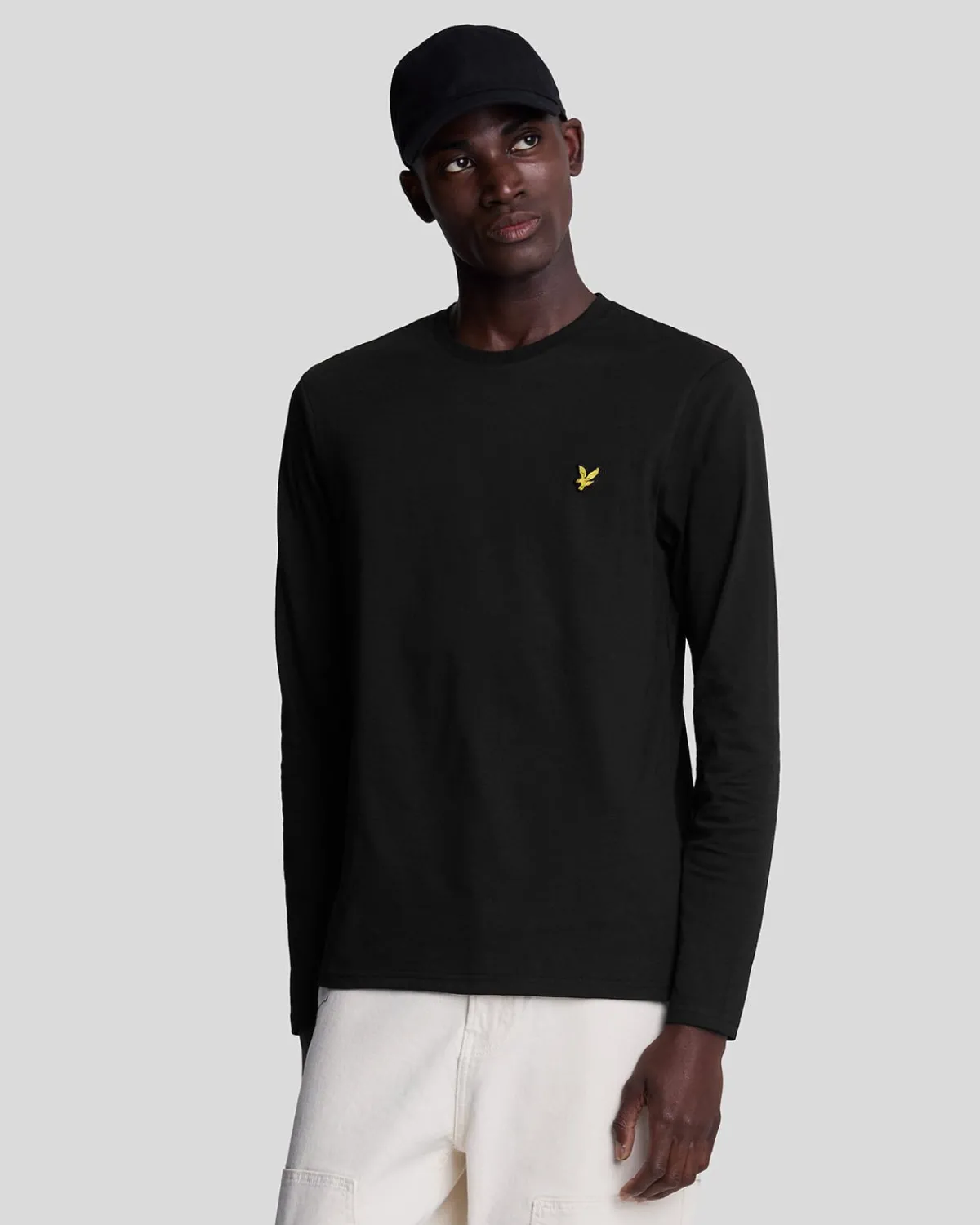 einfarbiges_tshirt_mit_langen_rmeln_0-1.webp Lyle & Scott Grundlegendes | T-shirts<Einfarbiges T-Shirt mit langen Ärmeln Pechschwarz