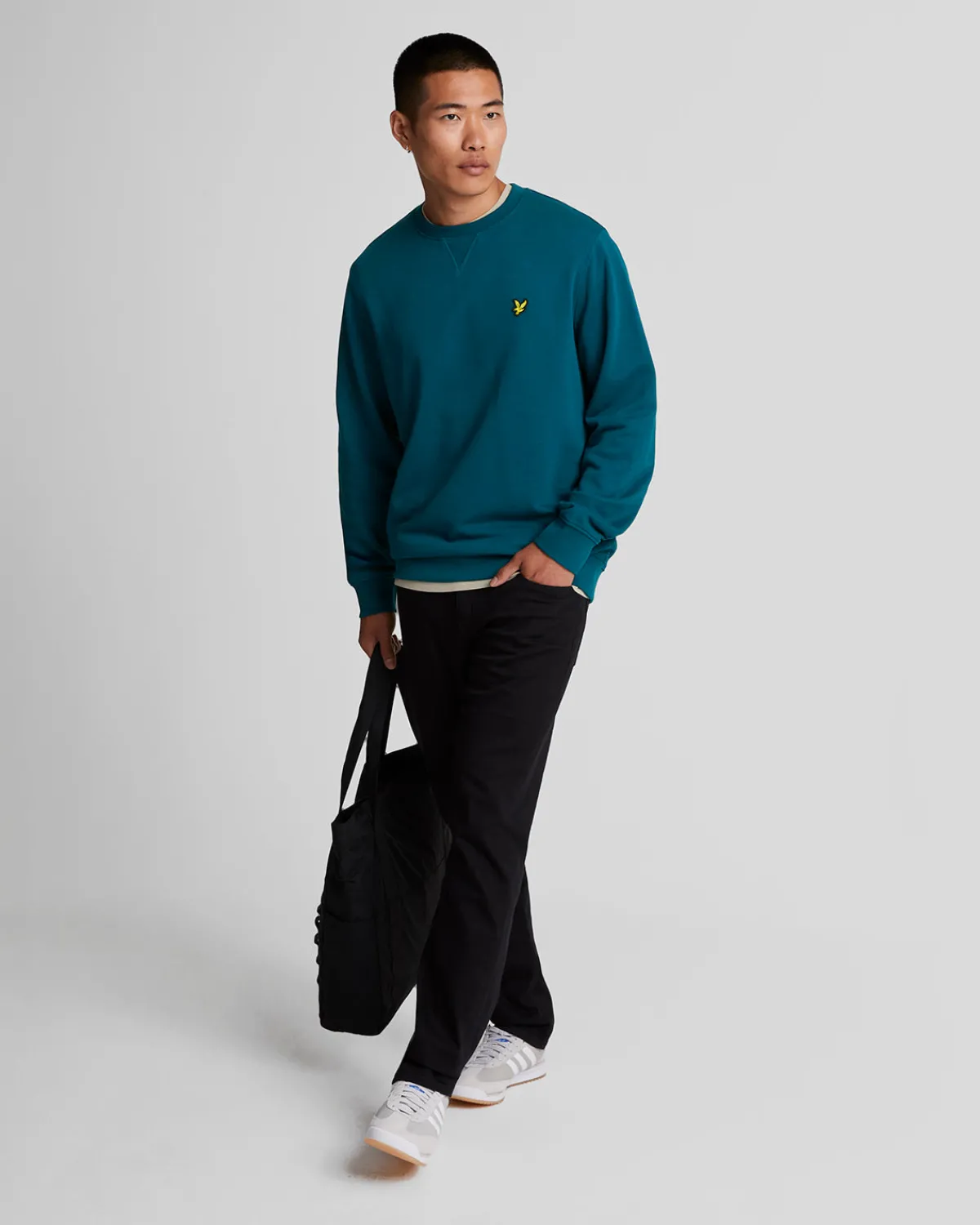 fuball_fr_alle_grafik_sweatshirt_2.webp Lyle & Scott Vermächtnis | Sweatshirts<Fußball für alle Grafik Sweatshirt ApresNavy