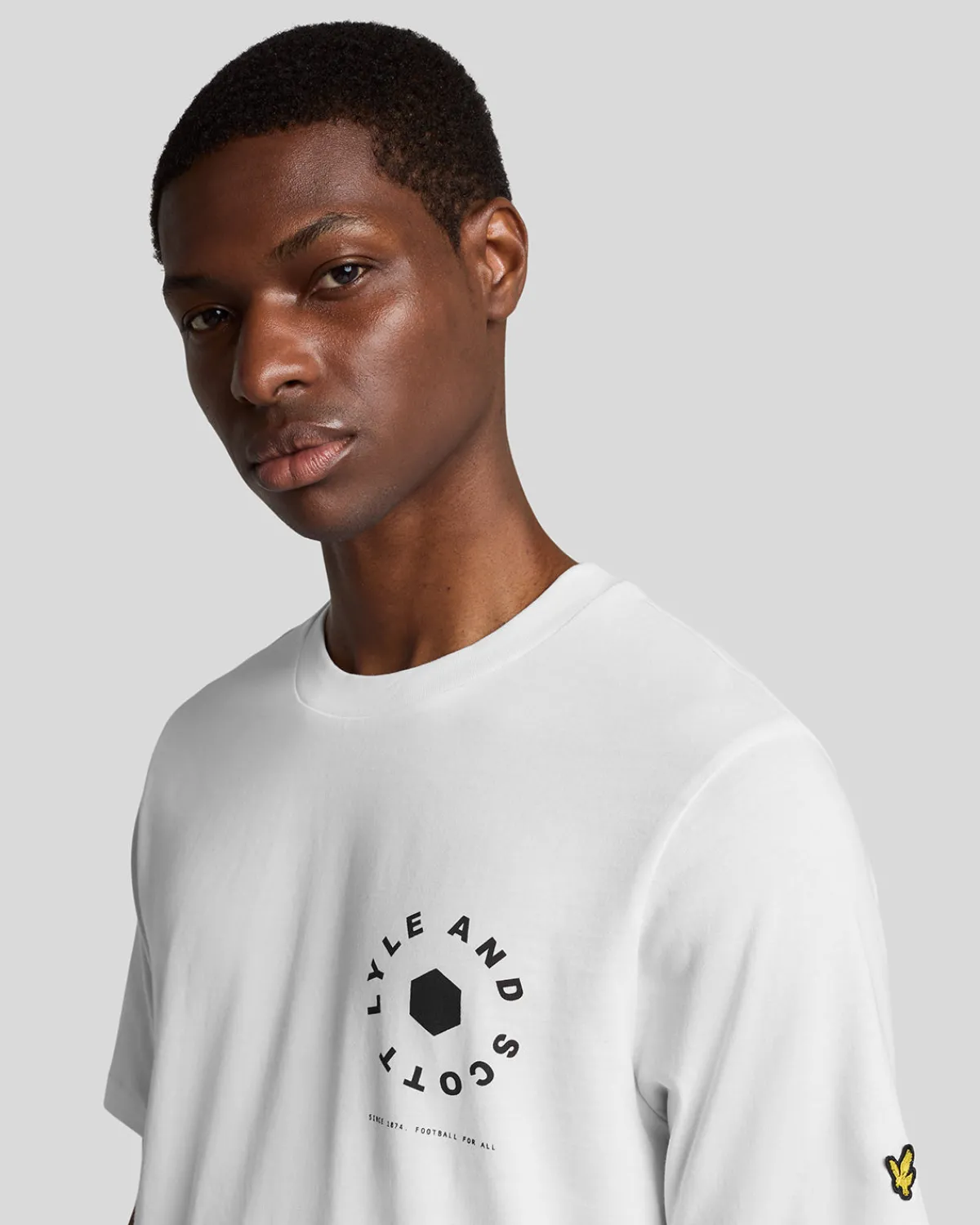 fuballrad_grafik_tshirt_3.webp Lyle & Scott Vermächtnis | T-shirts<Fußballrad Grafik T-Shirt White
