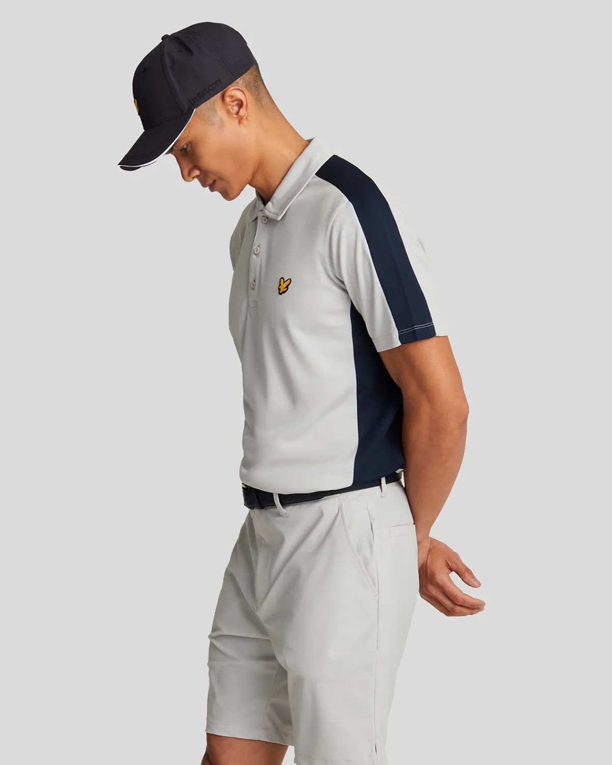 golf_gestreiftes_polohemd_0.webp Lyle & Scott Golf | Polohemden<Golf Gestreiftes Polohemd Pebble/DarkNavy