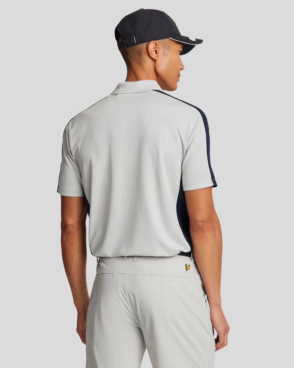 golf_gestreiftes_polohemd_2.webp Lyle & Scott Golf | Polohemden<Golf Gestreiftes Polohemd Pebble/DarkNavy