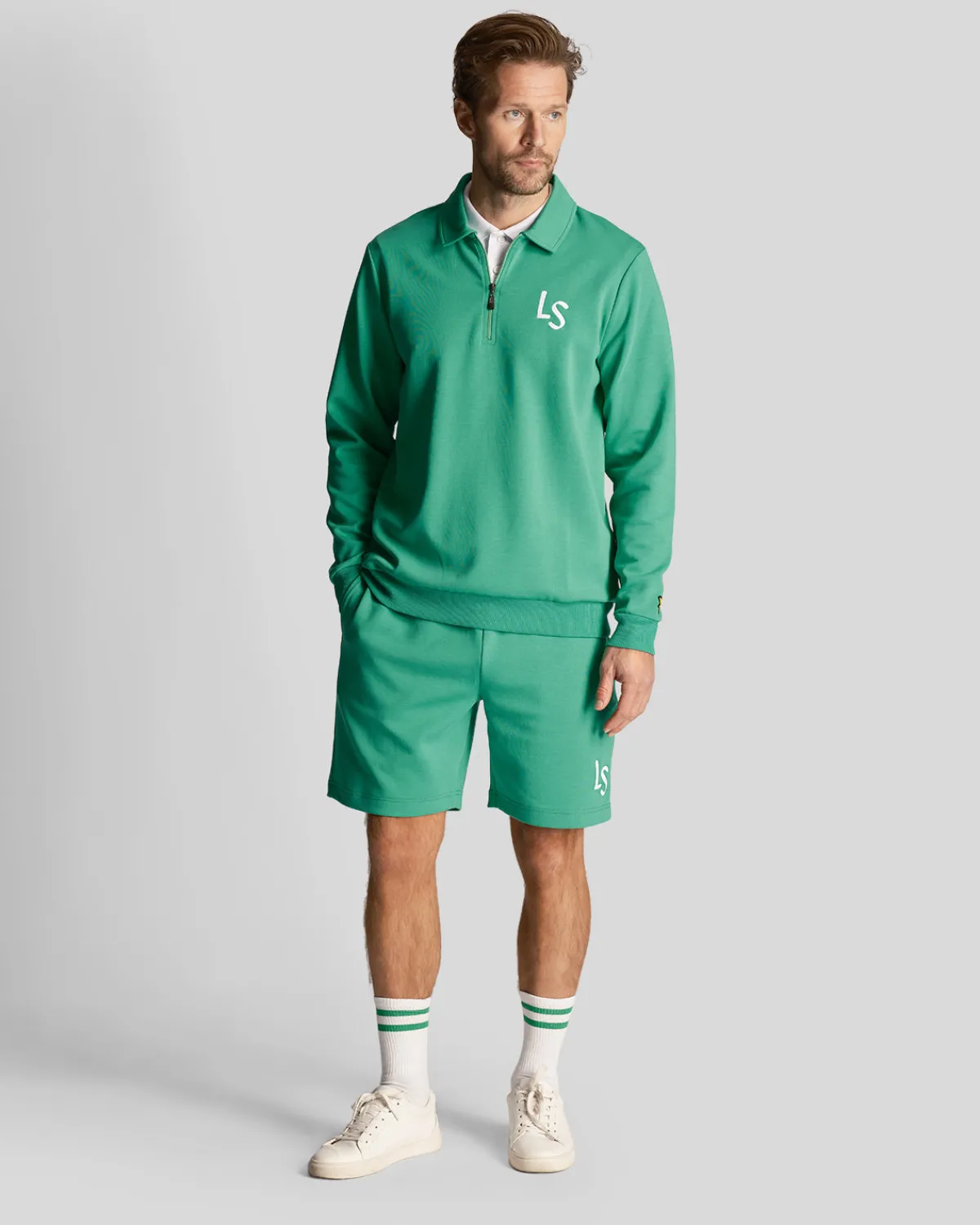 golf_ls_logo__zip_sweatshirt_1.webp Lyle & Scott Golf | Sweatshirts<Golf LS Logo 1/4 Zip Sweatshirt FairwayGreen