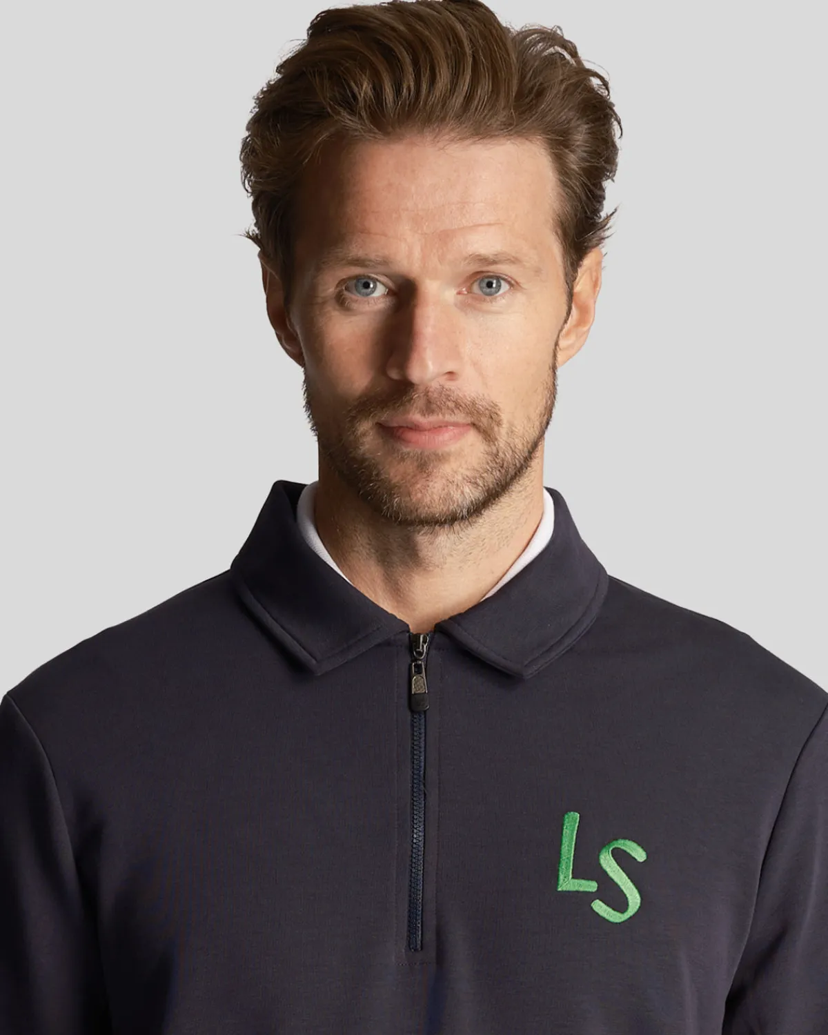golf_ls_logo__zip_sweatshirt_3-1.webp Lyle & Scott Golf | Sweatshirts<Golf LS Logo 1/4 Zip Sweatshirt DunkleMarine