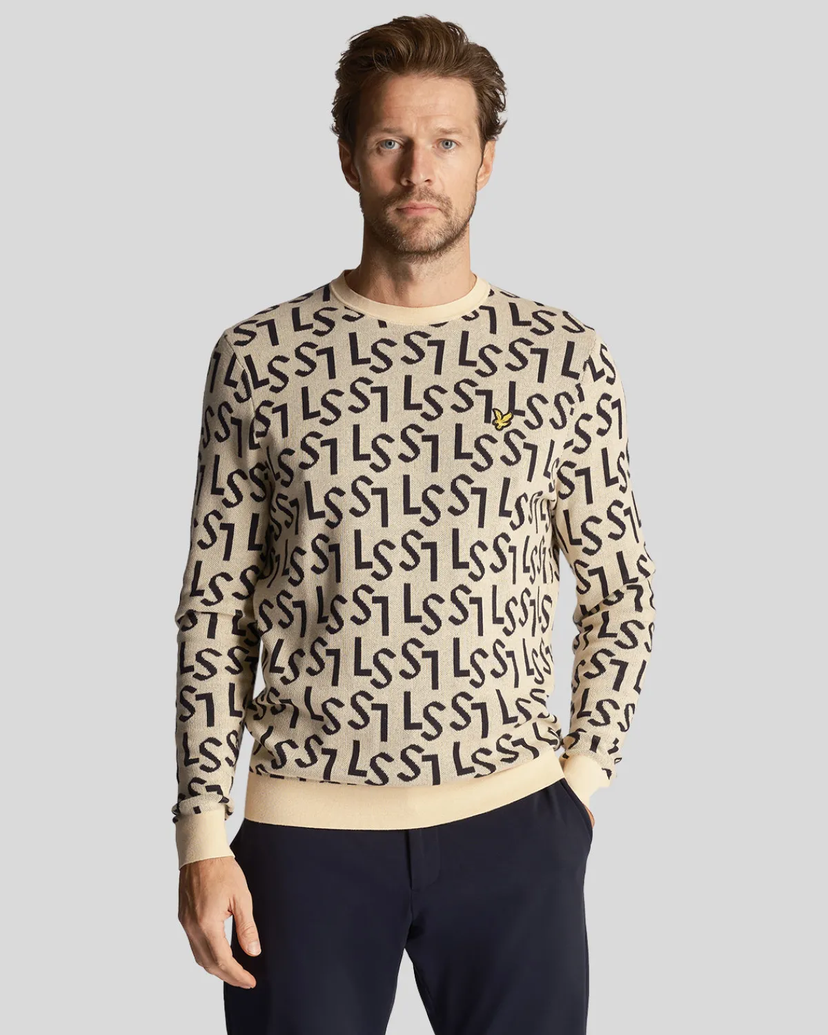 golf_monogramm_gestrickt_rundhalsausschnitt_pullover_0.webp Lyle & Scott Golf<Golf Monogramm gestrickt Rundhalsausschnitt Pullover Sanddüne