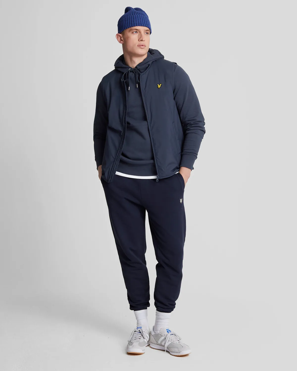 hochwertiger_french_terry_hoodie_mit_diagonaler_webart_1.webp Lyle & Scott Reframed | Kapuzenpullover<Hochwertiger French Terry Hoodie mit diagonaler Webart MidnightNavy