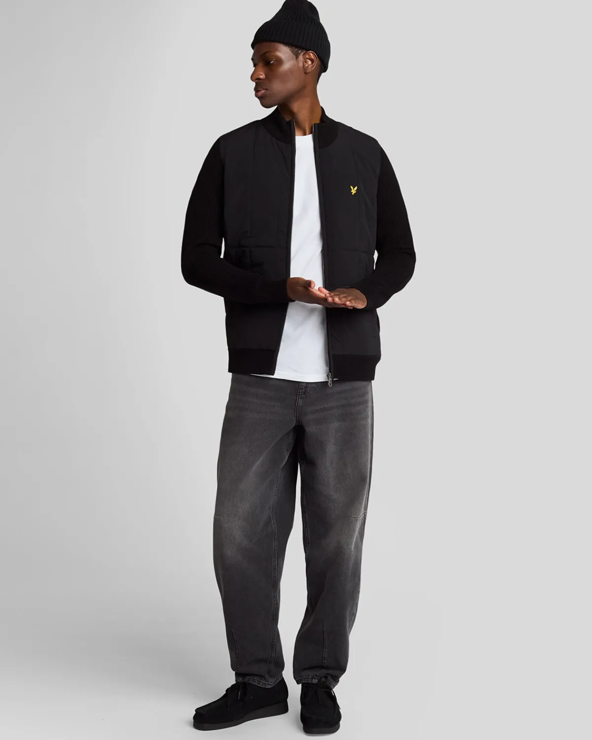 hybride_texturierte_strickjacke_mit_reiverschluss_1.webp Lyle & Scott Pullover & Strickwaren<Hybride texturierte Strickjacke mit Reißverschluss JetBlack