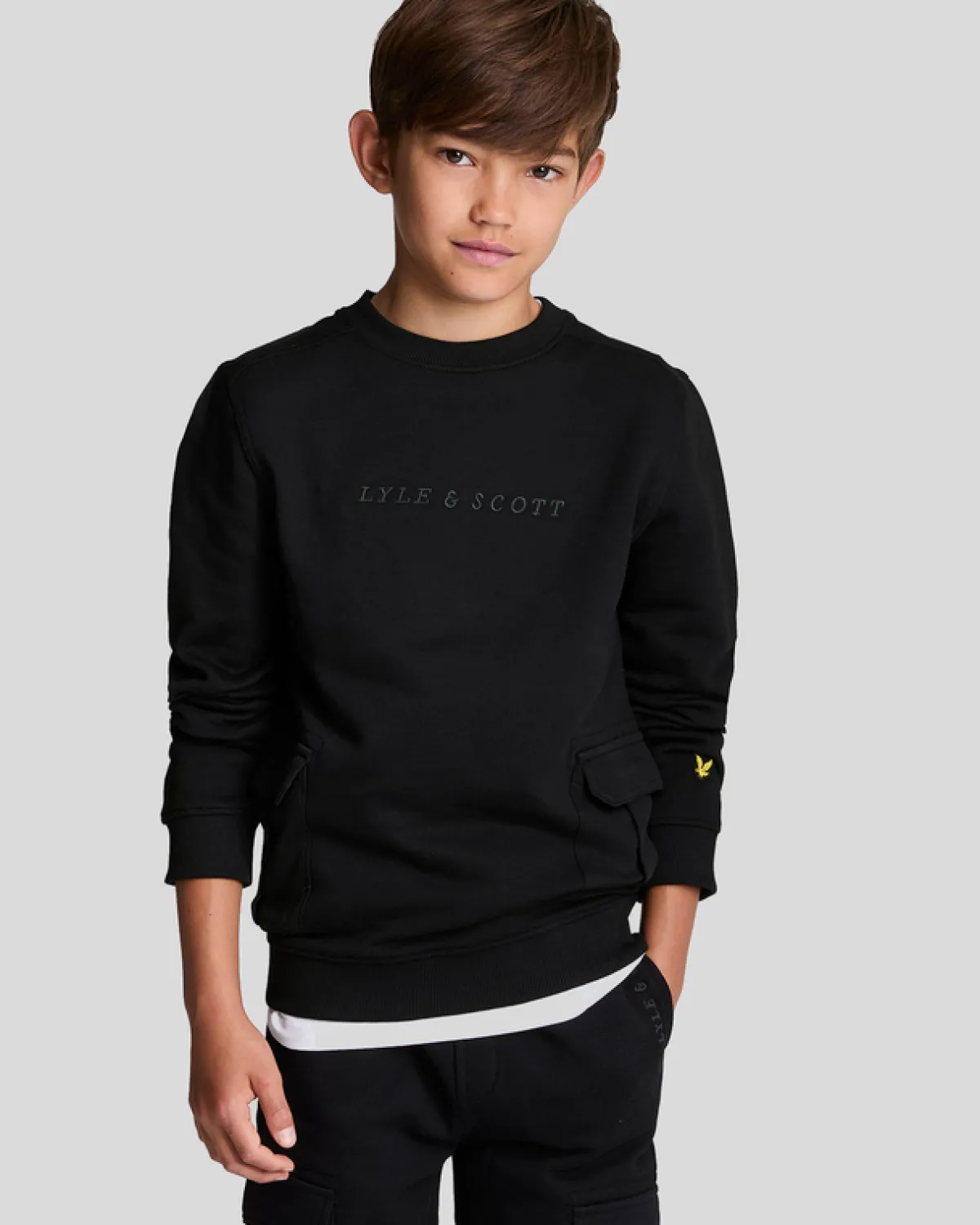 kinder_cargo_tasche_sweatshirt_0.webp Lyle & Scott Kinder Sweatshirts<Kinder Cargo Tasche Sweatshirt JetBlack