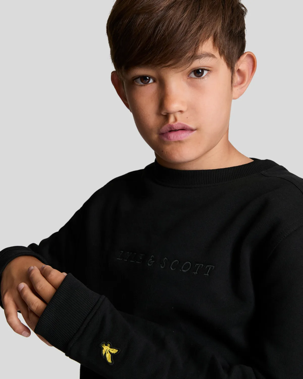 kinder_cargo_tasche_sweatshirt_3.webp Lyle & Scott Kinder Sweatshirts<Kinder Cargo Tasche Sweatshirt JetBlack