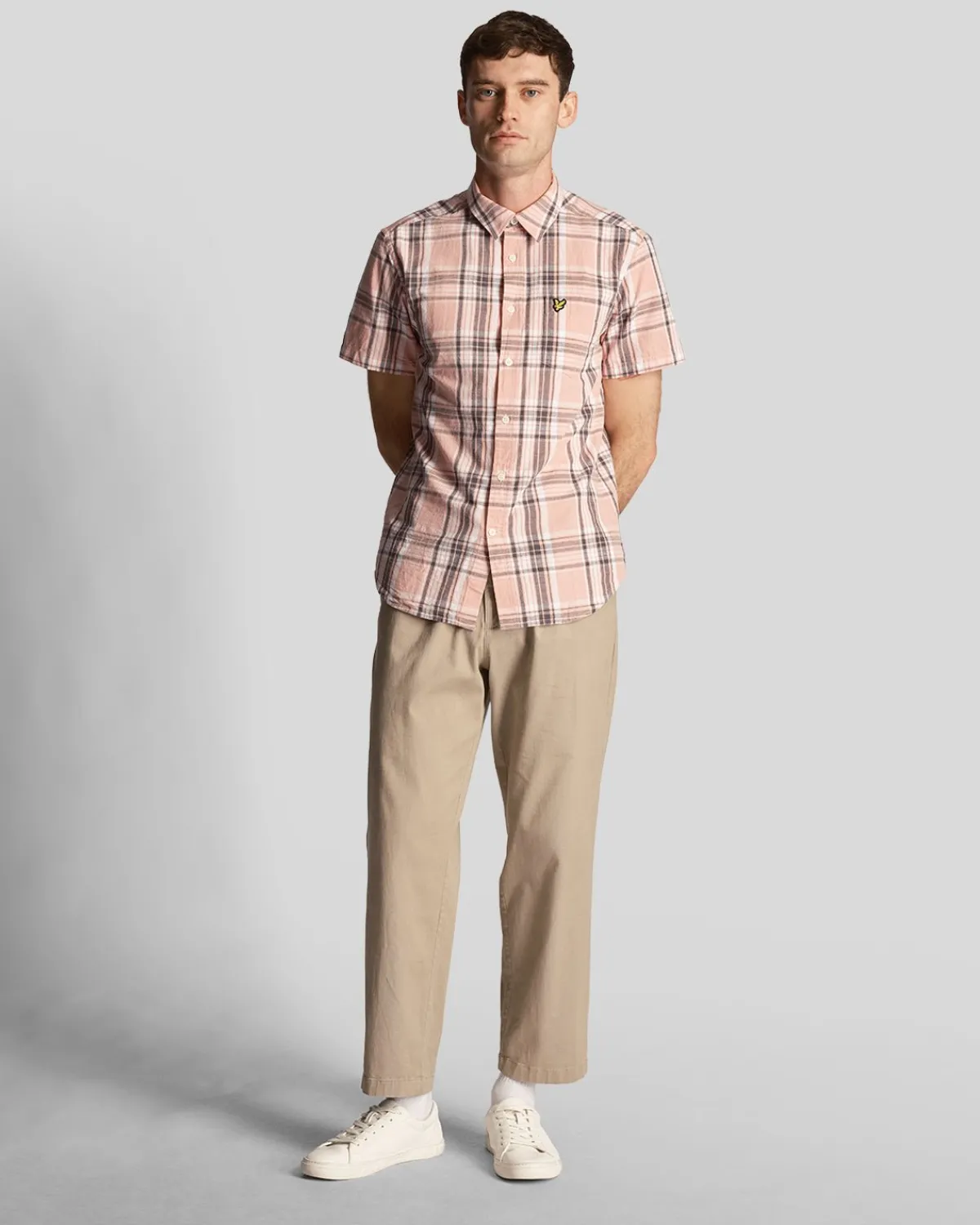 kurzrmeliges_hemd_mit_leinenkaro_1.webp Lyle & Scott Vermächtnis | Hemden<Kurzärmeliges Hemd mit Leinen-Karo PalmPink