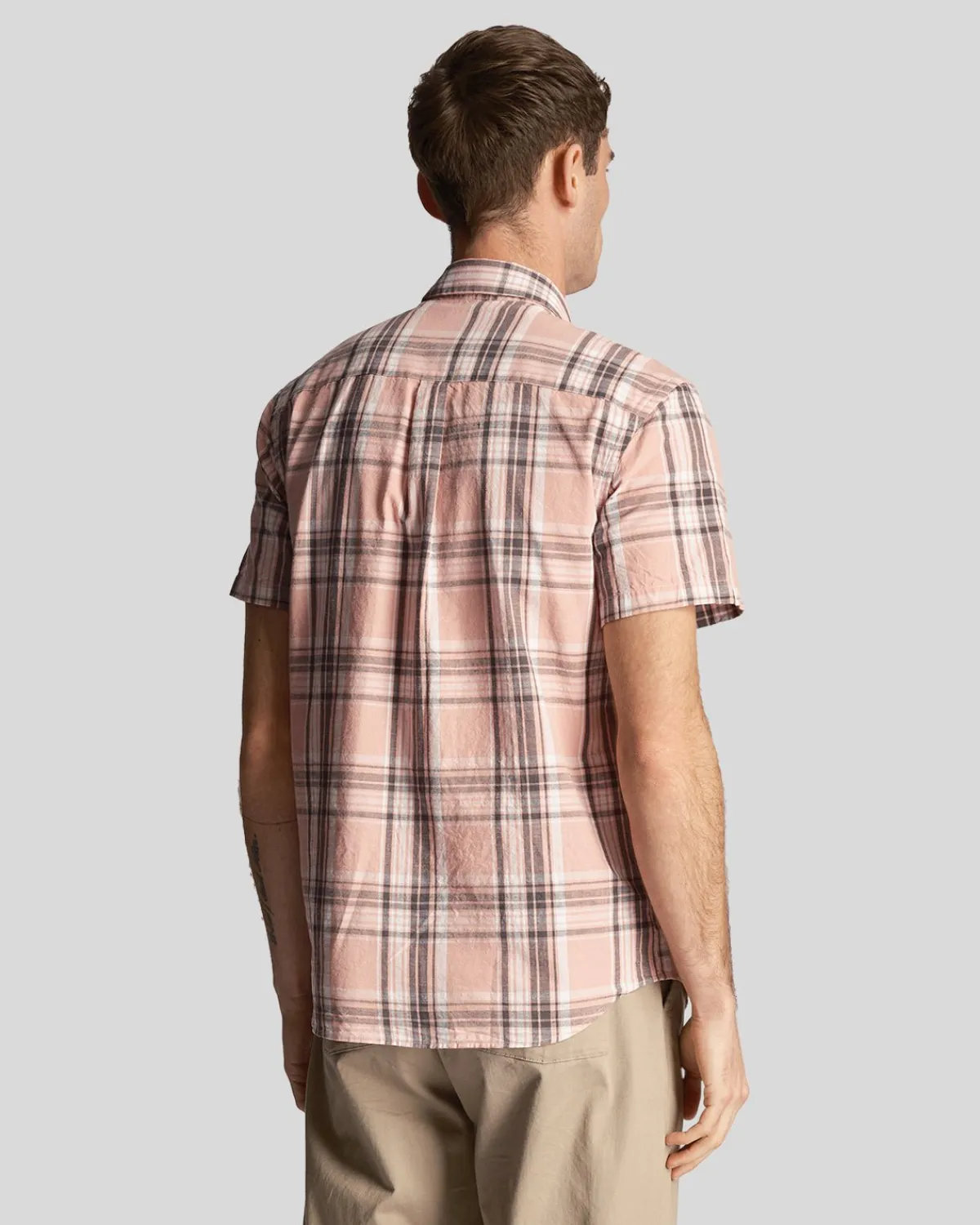 kurzrmeliges_hemd_mit_leinenkaro_2.webp Lyle & Scott Vermächtnis | Hemden<Kurzärmeliges Hemd mit Leinen-Karo PalmPink
