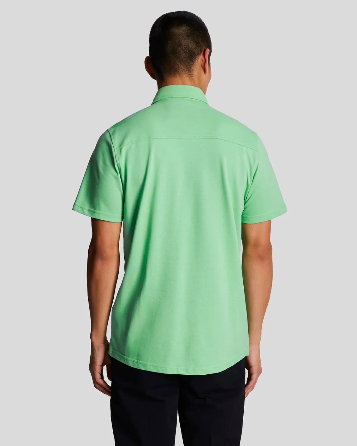 kurzrmeliges_piquhemd_2.webp Lyle & Scott Hemden<Kurzärmeliges Piqué-Hemd Rasengrün