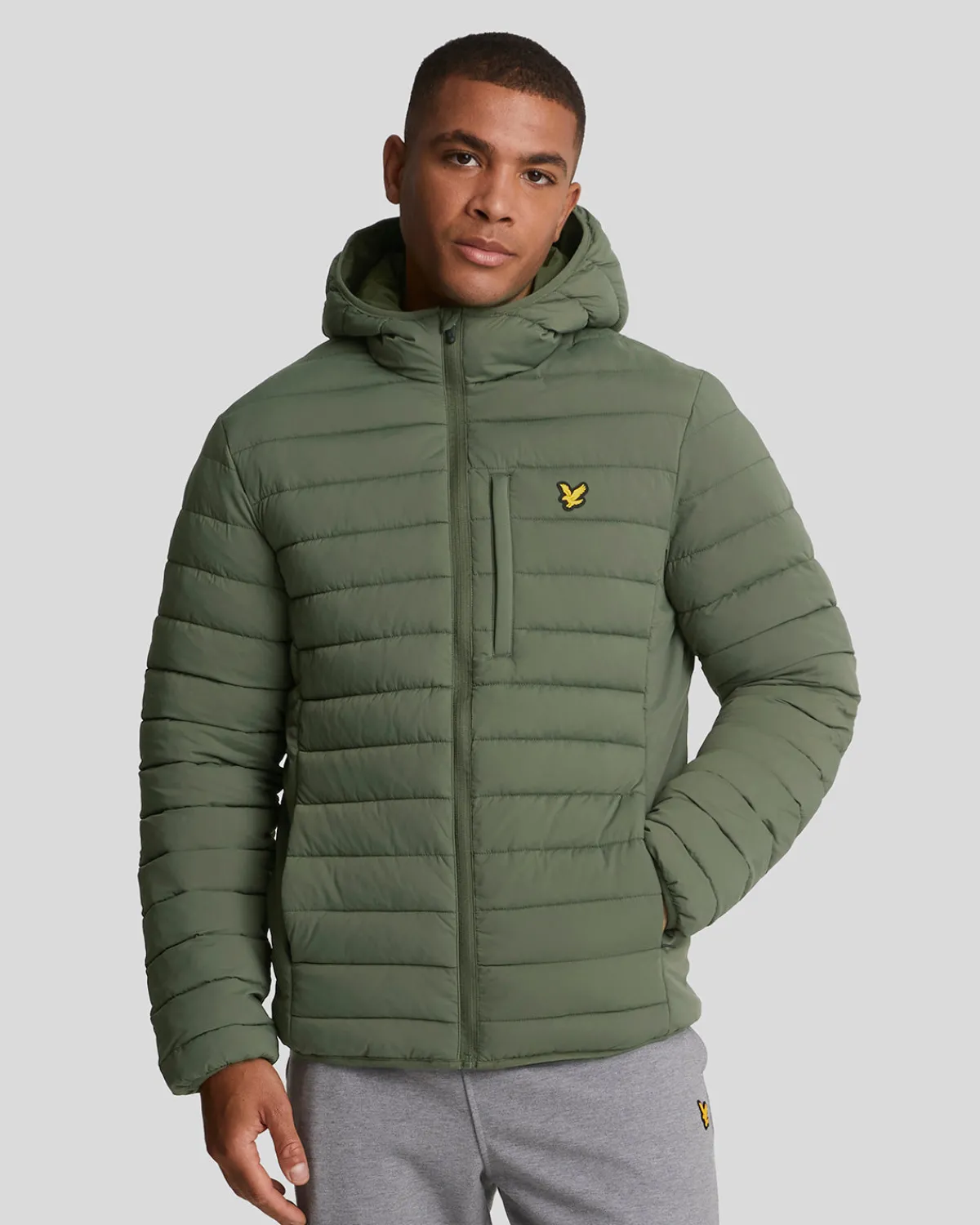 leichte_sport_stretch_steppjacke_0.webp Lyle & Scott Sportbekleidung<Leichte Sport Stretch Steppjacke CactusGreen