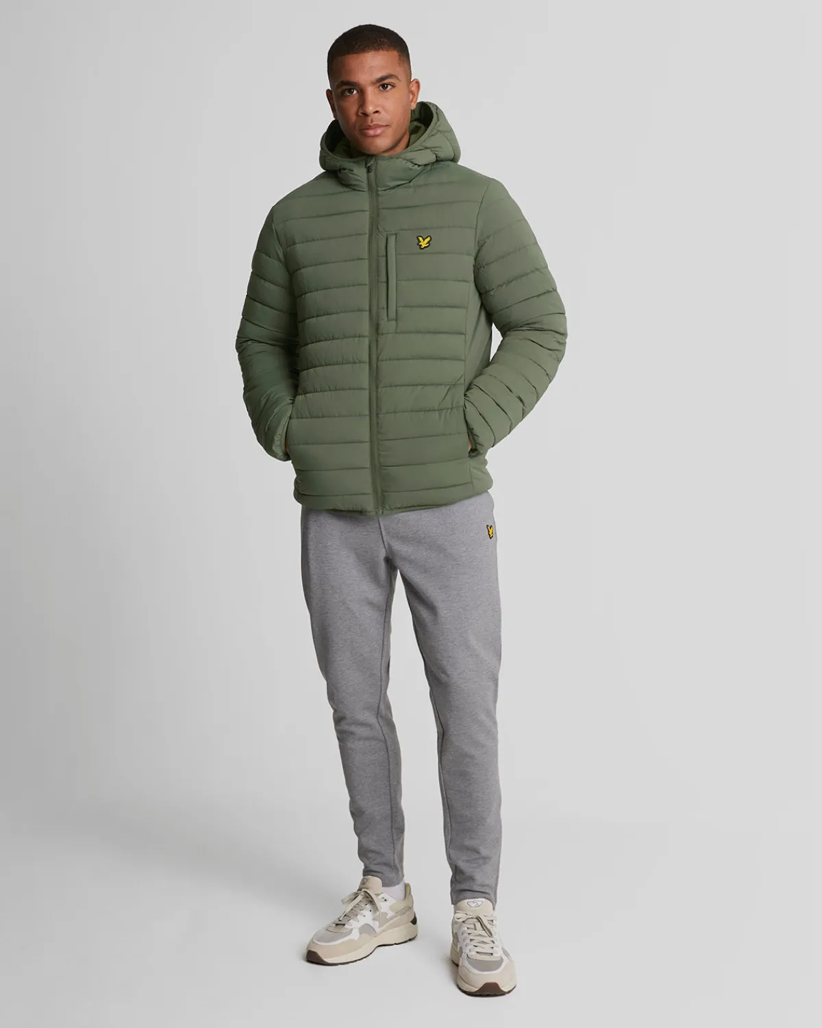 leichte_sport_stretch_steppjacke_1.webp Lyle & Scott Sportbekleidung<Leichte Sport Stretch Steppjacke CactusGreen