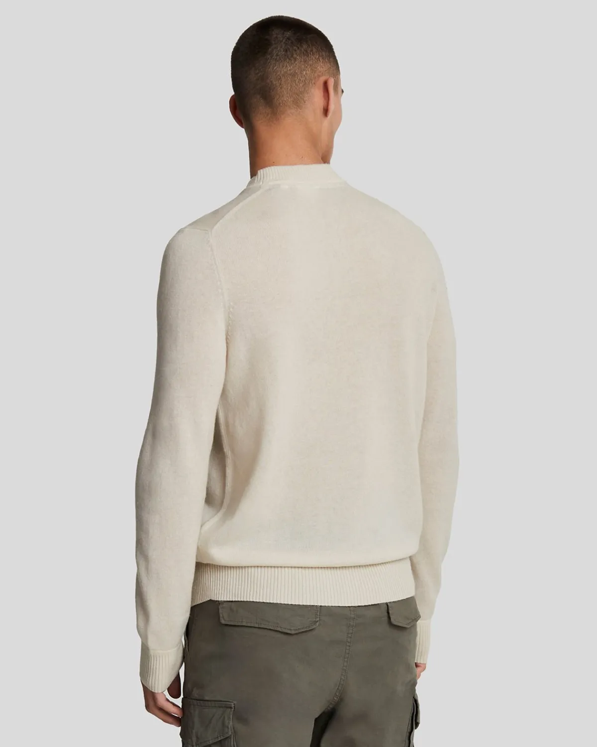 premium_kaschmirmischung_rundhalspullover_2.webp Lyle & Scott Reframed<Premium Kaschmir-Mischung Rundhals-Pullover DiscoveryKhaki
