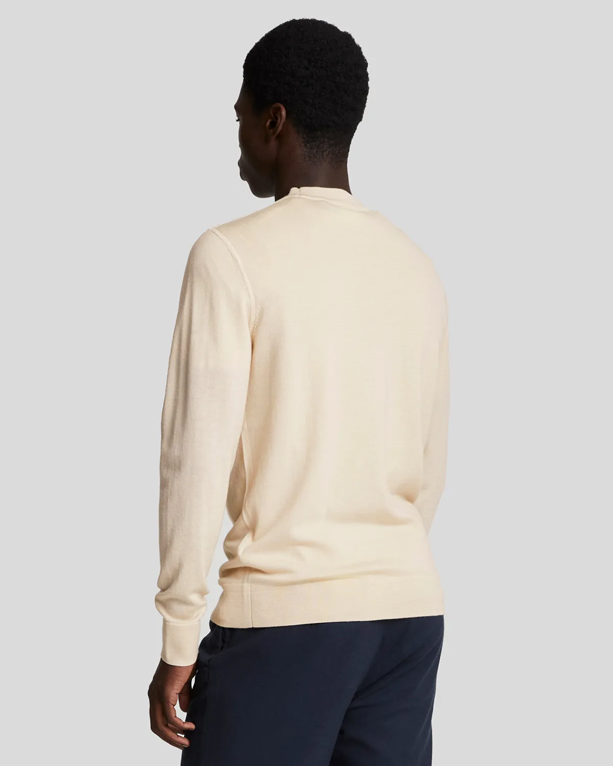premium_merino_rundhalspullover_2.webp Lyle & Scott Reframed | Pullover & Strickwaren<Premium Merino Rundhals-Pullover DiscoveryKhaki