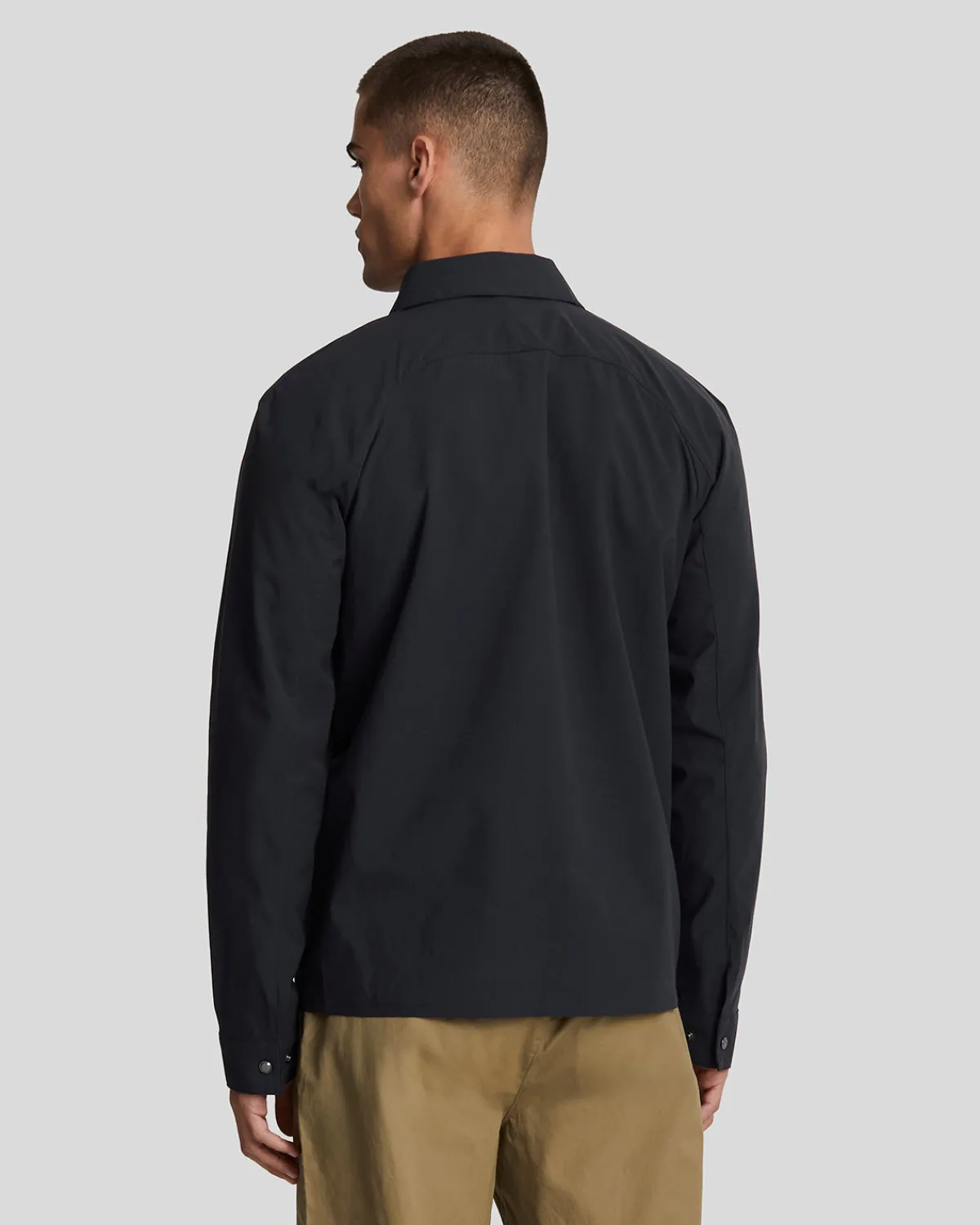 premium_pocketed_softshell_berhemd_2-1.webp Lyle & Scott Mäntel & Jacken<Premium Pocketed Softshell Überhemd Lacquer
