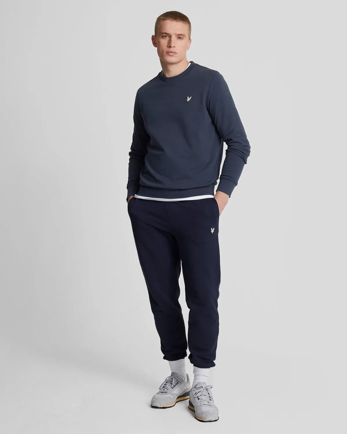 premium_sweatshirt_mit_rundhalsausschnitt_aus_french_terry_in_diagonalbindung_1-1.webp Lyle & Scott Reframed | Sweatshirts<Premium Sweatshirt mit Rundhalsausschnitt aus French Terry in Diagonalbindung MidnightNavy