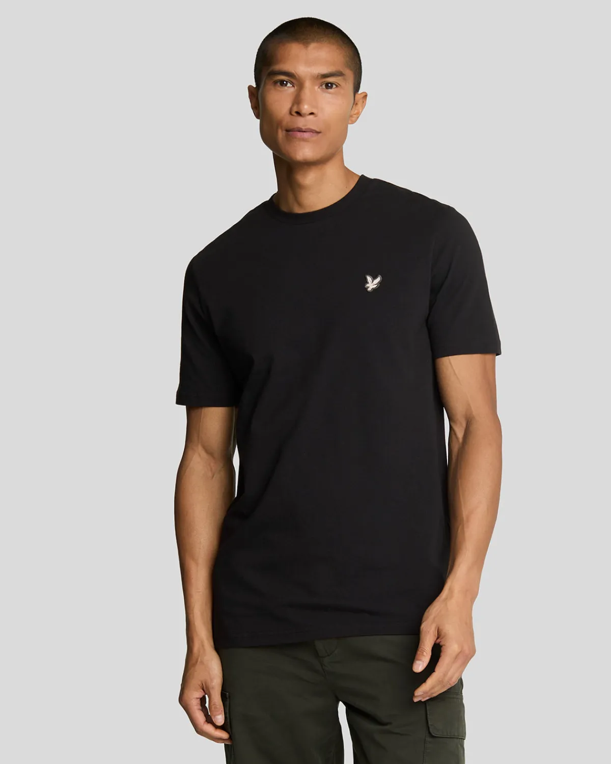premium_tshirt_mit_rundhalsausschnitt_aus_baumwolle_0-4.webp Lyle & Scott Reframed | T-shirts<Premium T-Shirt mit Rundhalsausschnitt aus Baumwolle Lacquer