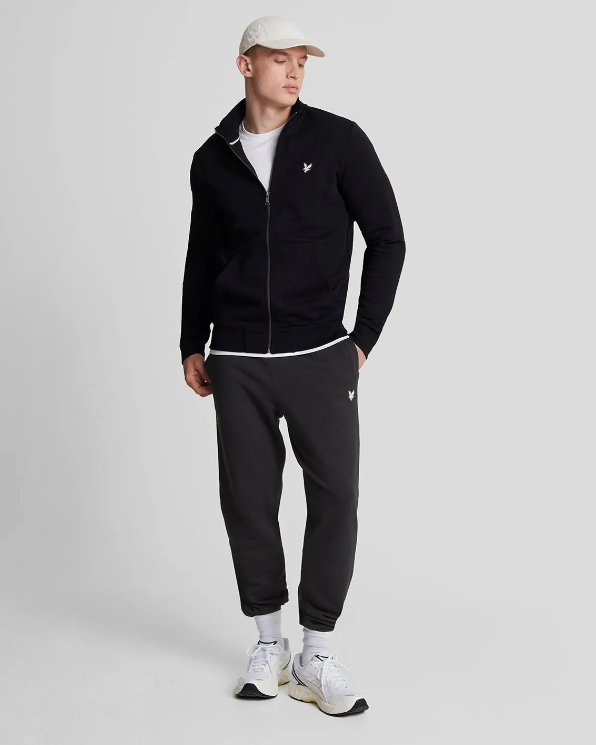 premiumjogginghose_aus_franzsischem_frottee_mit_diagonalbindung_0-2.webp Lyle & Scott Reframed | Jogger<Premium-Jogginghose aus französischem Frottee mit Diagonalbindung Lacquer