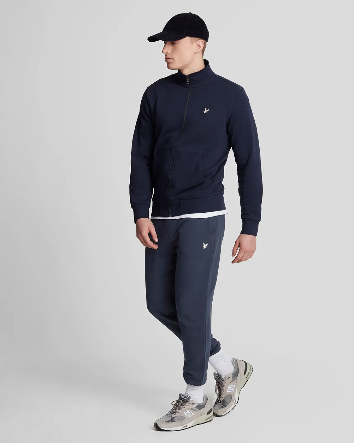 premiumjogginghose_aus_franzsischem_frottee_mit_diagonalbindung_1-1.webp Lyle & Scott Reframed | Jogger<Premium-Jogginghose aus französischem Frottee mit Diagonalbindung MidnightNavy