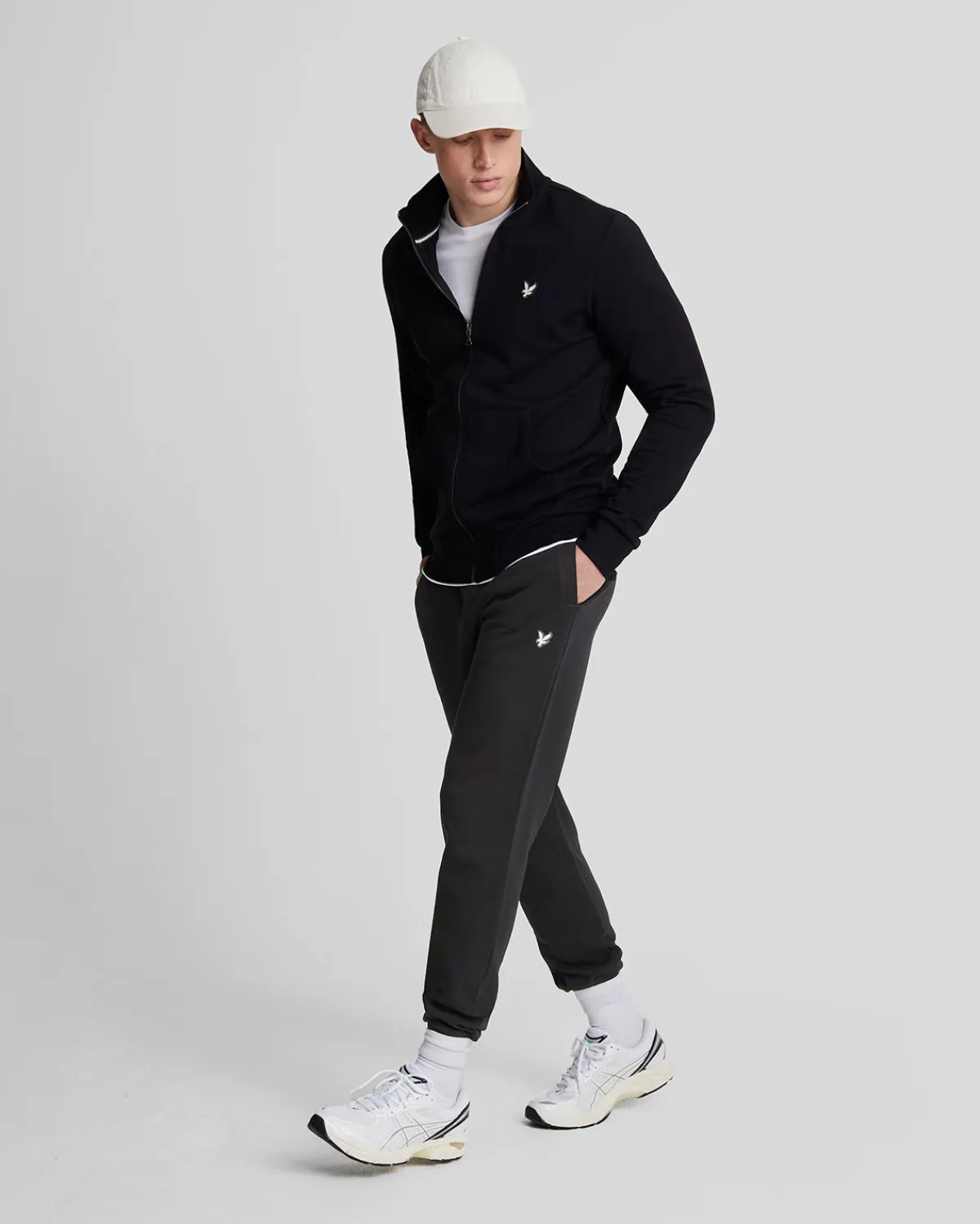 premiumjogginghose_aus_franzsischem_frottee_mit_diagonalbindung_1-2.webp Lyle & Scott Reframed | Jogger<Premium-Jogginghose aus französischem Frottee mit Diagonalbindung Lacquer