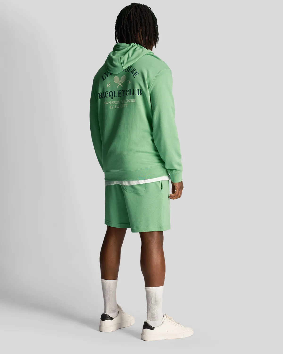 racquet_club_grafik_sweat_shorts_2.webp Lyle & Scott Kurze Hosen<Racquet Club Grafik Sweat Shorts Rasengrün