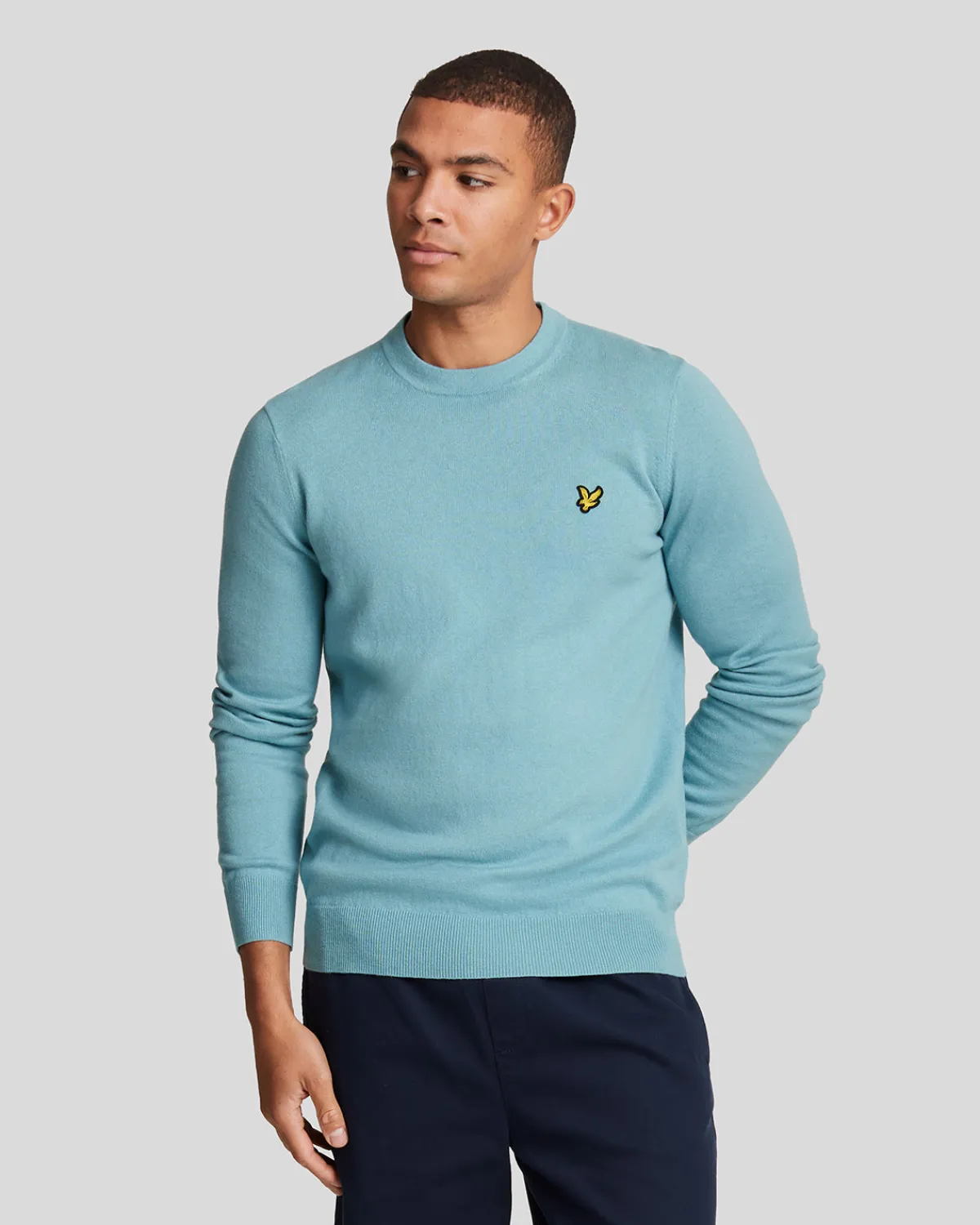 rundhalspullover_aus_baumwolle_und_merino_0.webp Lyle & Scott Vermächtnis | Pullover & Strickwaren<Rundhals-Pullover aus Baumwolle und Merino BlueSmoke