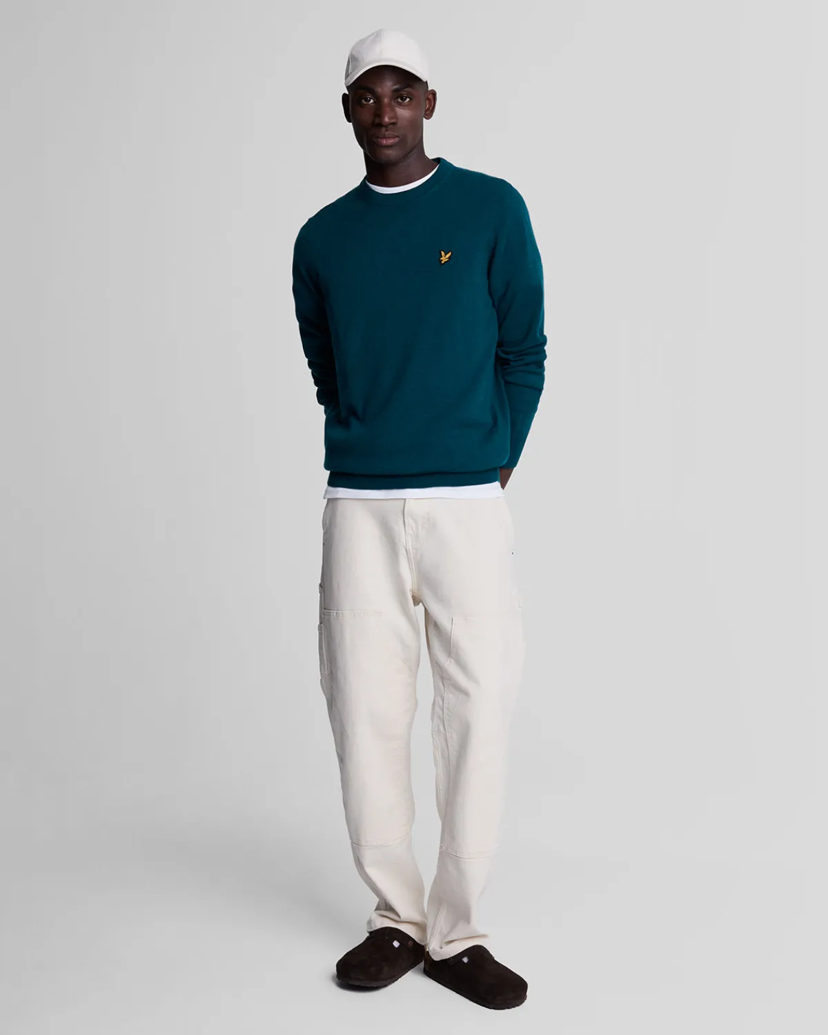 rundhalspullover_aus_baumwolle_und_merino_1-3.webp Lyle & Scott Pullover & Strickwaren<Rundhals-Pullover aus Baumwolle und Merino ApresNavy