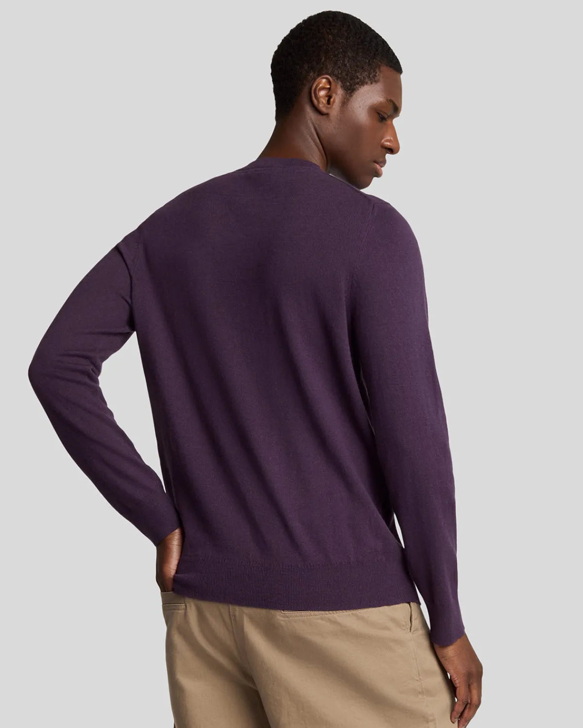 rundhalspullover_aus_baumwolle_und_merino_2-4.webp Lyle & Scott Pullover & Strickwaren<Rundhals-Pullover aus Baumwolle und Merino ThistleShadow