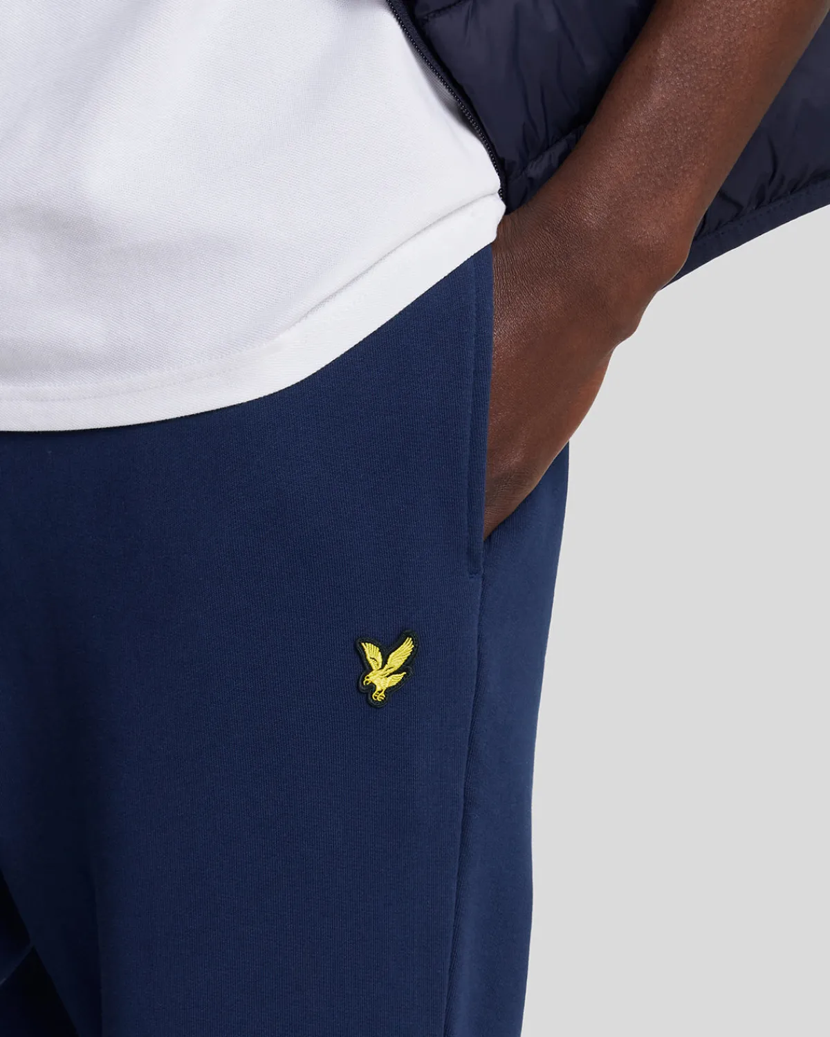 schlanke_sweatpant_3-1.webp Lyle & Scott Jogger<Schlanke Sweatpant Marine