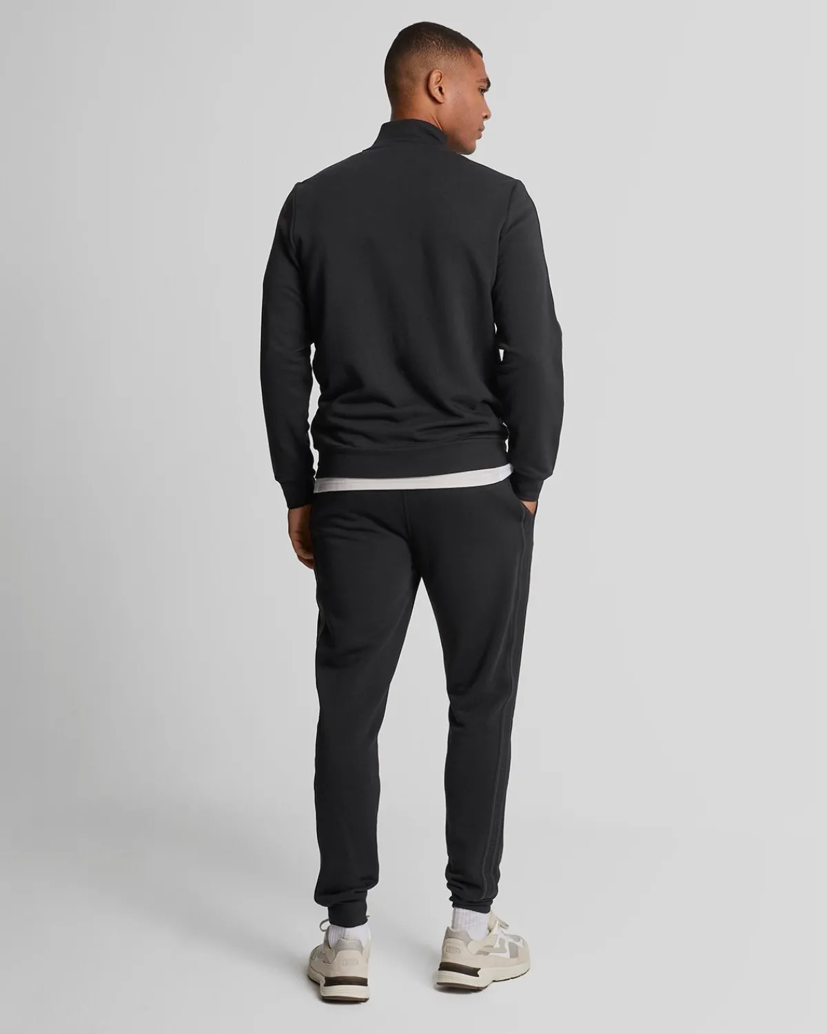 sport_tape_trainingshose_2-1.webp Lyle & Scott Sportbekleidung | Jogger<Sport Tape Trainingshose JetBlack