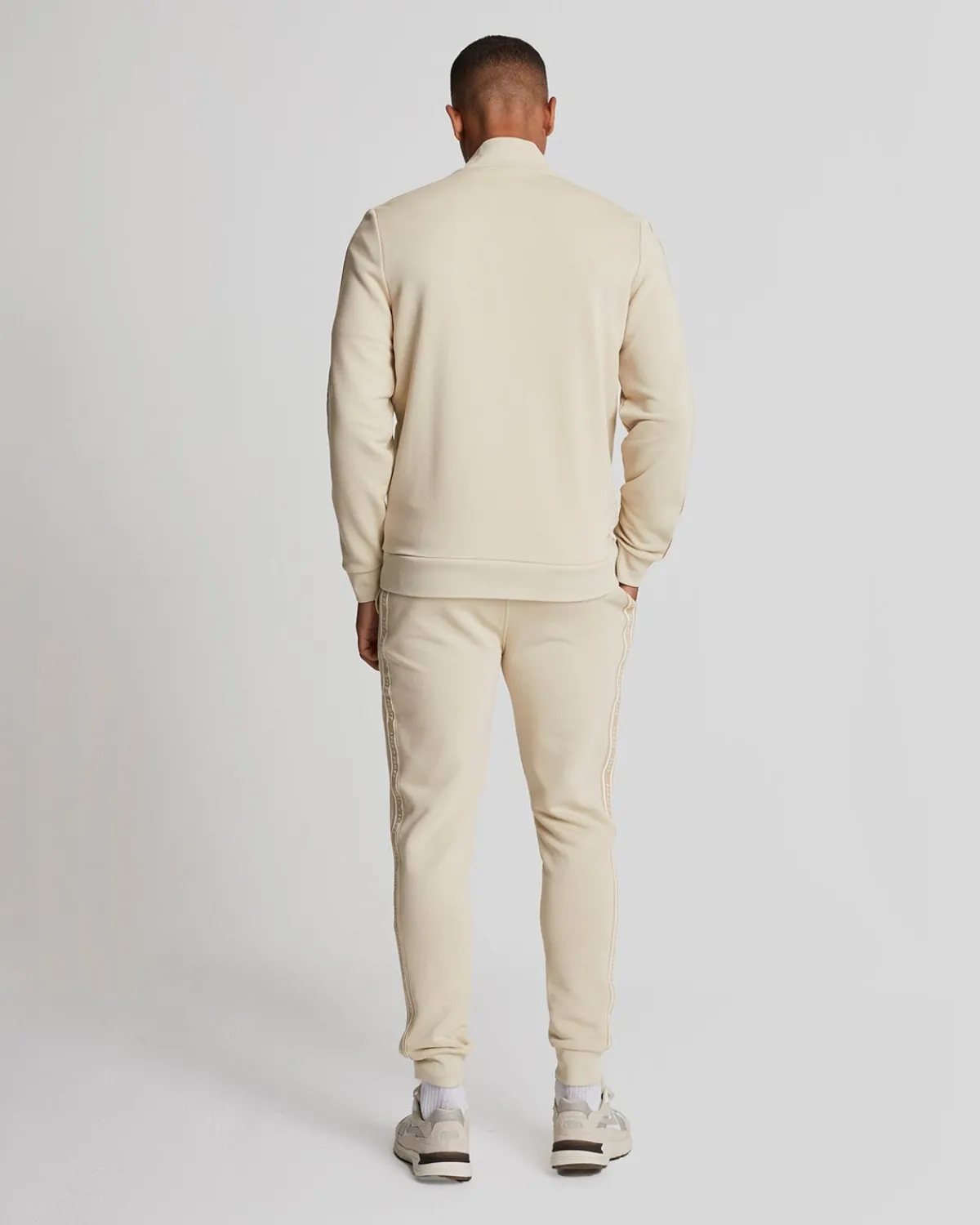 sport_tape_trainingshose_2-2.webp Lyle & Scott Sportbekleidung | Jogger<Sport Tape Trainingshose Viaduct
