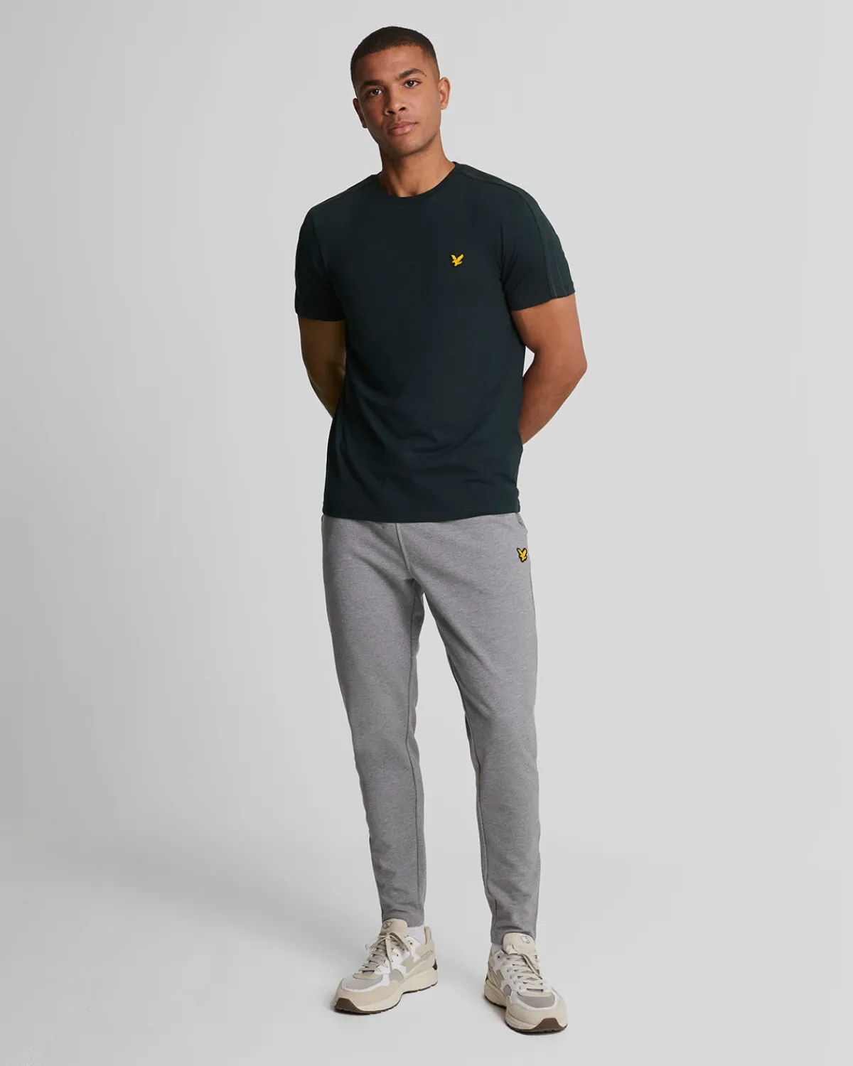 sport_tape_tshirt_1-3.webp Lyle & Scott Sportbekleidung | T-shirts<Sport Tape T-Shirt DarkNavy