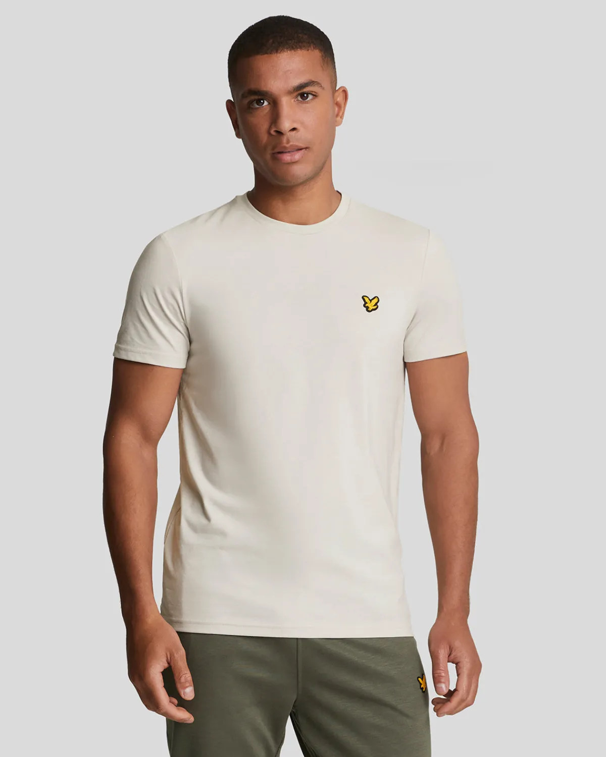 sportliches_martin_tshirt_mit_kurzen_rmeln_0-4.webp Lyle & Scott Sportbekleidung | T-shirts<Sportliches Martin T-Shirt mit kurzen Ärmeln Pebble