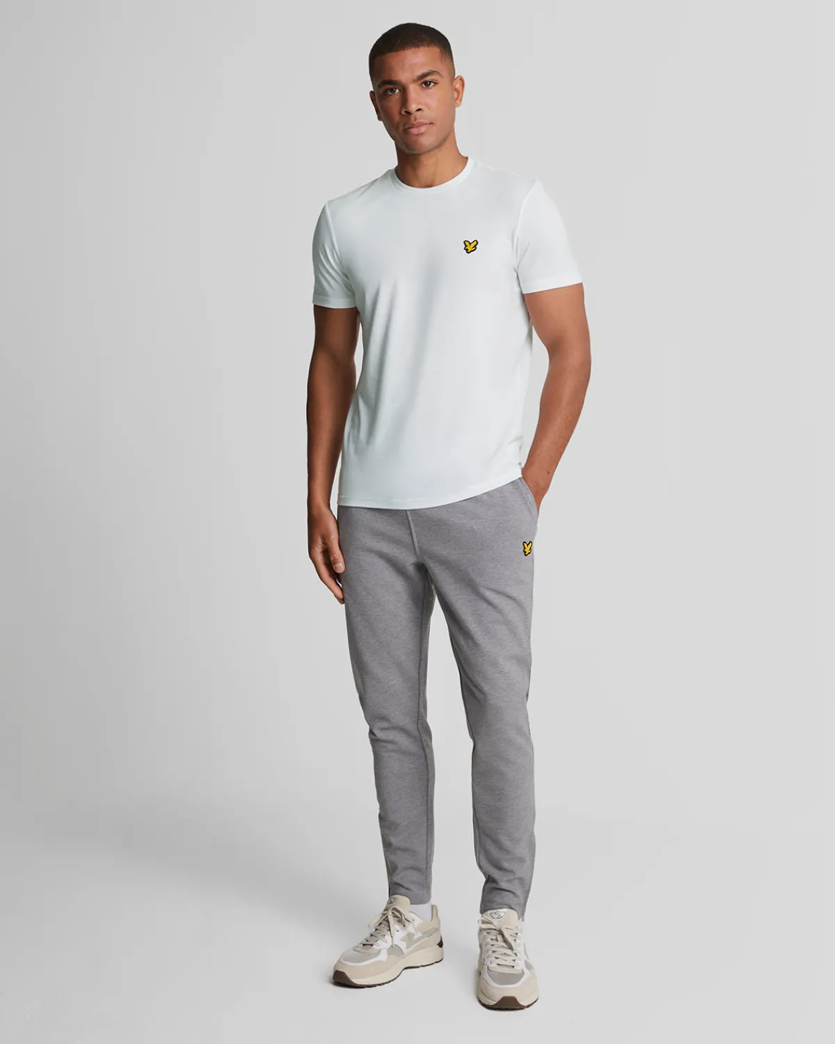 sportliches_martin_tshirt_mit_kurzen_rmeln_1-5.webp Lyle & Scott Sportbekleidung | T-shirts<Sportliches Martin T-Shirt mit kurzen Ärmeln Weiss