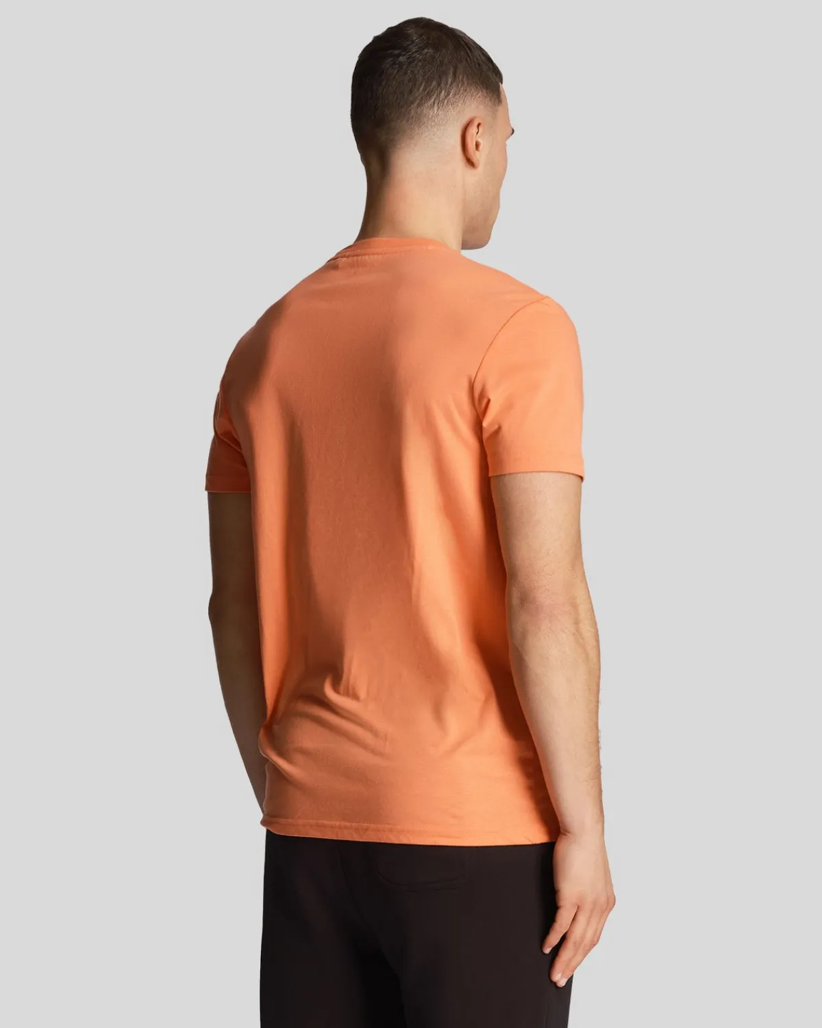 sportliches_martin_tshirt_mit_kurzen_rmeln_2-2.webp Lyle & Scott Sportbekleidung | T-shirts<Sportliches Martin T-Shirt mit kurzen Ärmeln KursKoralle