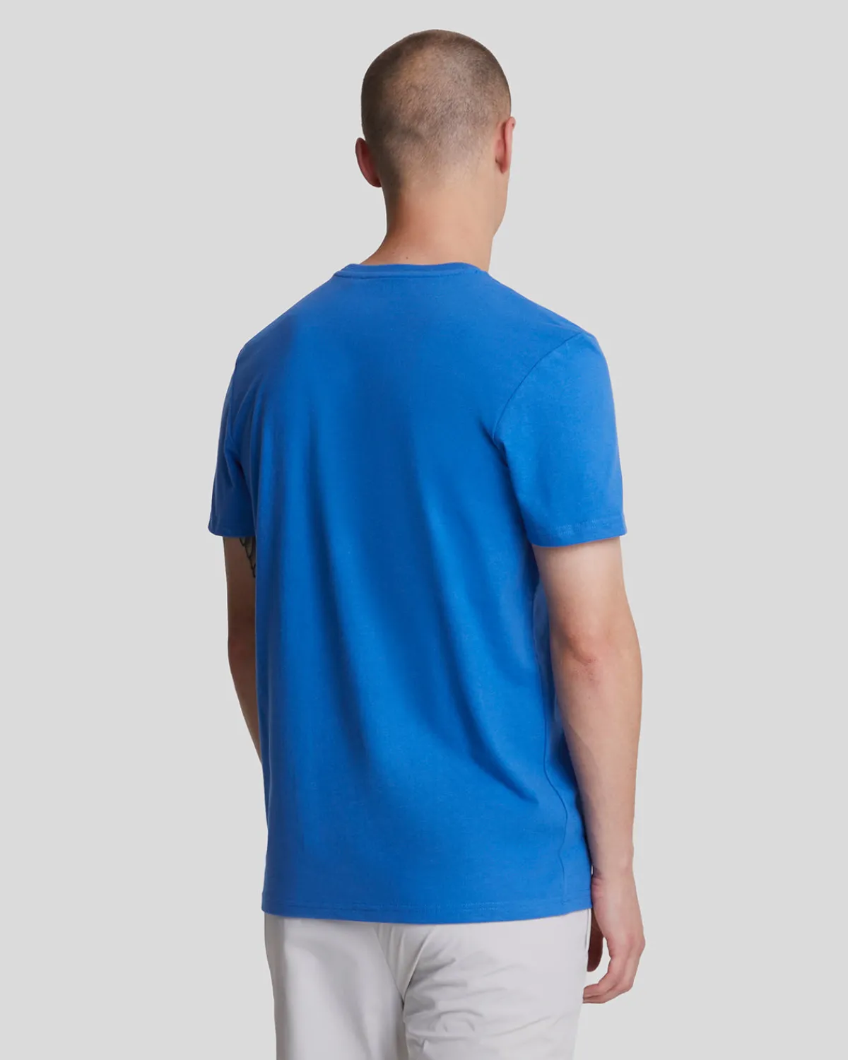 sportliches_martin_tshirt_mit_kurzen_rmeln_2-9.webp Lyle & Scott Sportbekleidung | T-shirts<Sportliches Martin T-Shirt mit kurzen Ärmeln LucidBlue