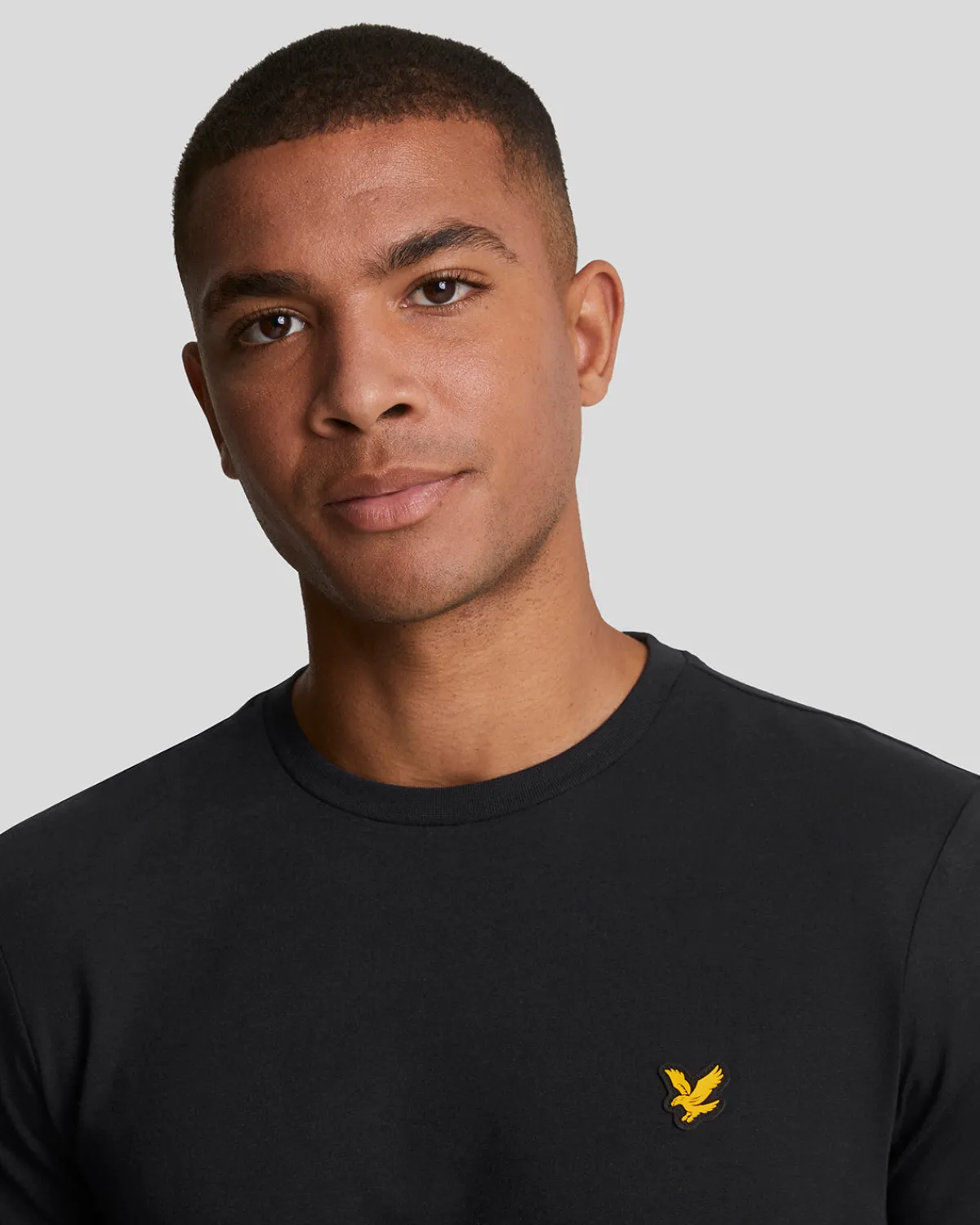 sportliches_martin_tshirt_mit_kurzen_rmeln_3-6.webp Lyle & Scott Sportbekleidung | T-shirts<Sportliches Martin T-Shirt mit kurzen Ärmeln Pechschwarz