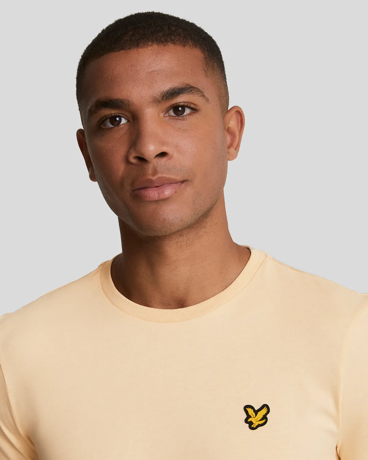 sportliches_martin_tshirt_mit_kurzen_rmeln_3-8.webp Lyle & Scott Sportbekleidung | T-shirts<Sportliches Martin T-Shirt mit kurzen Ärmeln Sanddüne