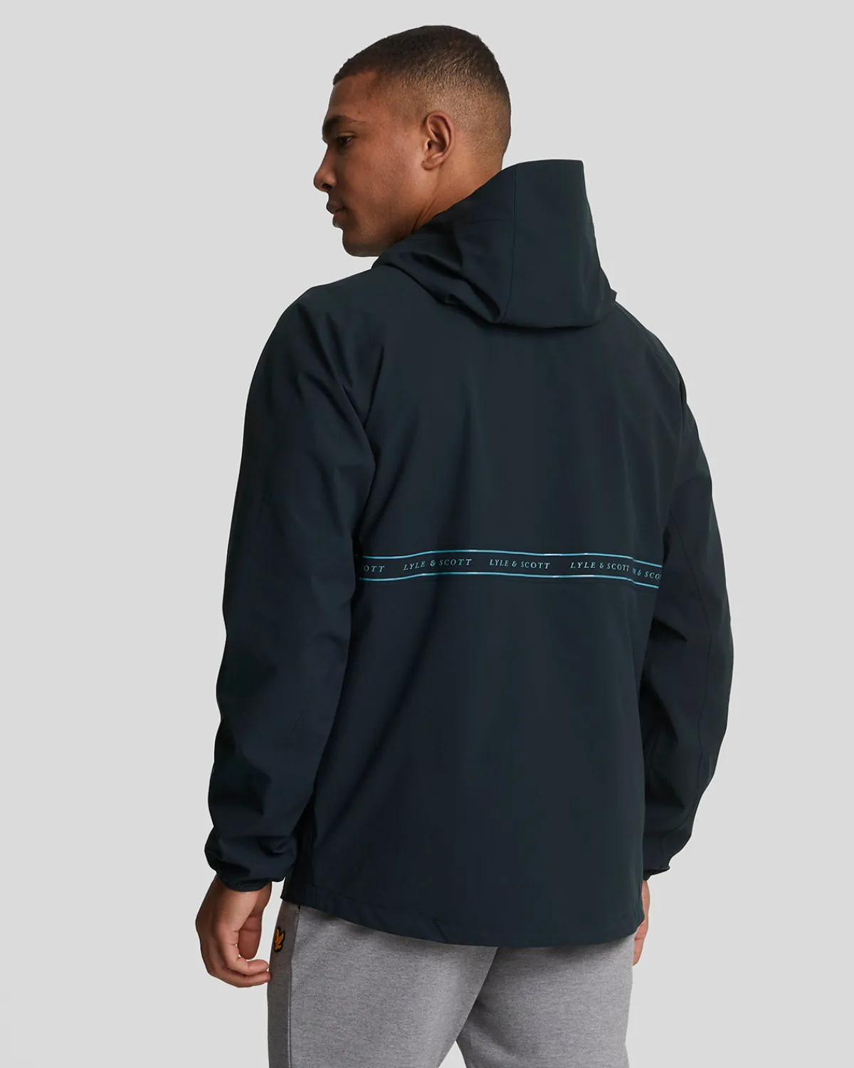 sports_tape_energy_jacke_2.webp Lyle & Scott Sportbekleidung<Sports Tape Energy Jacke DarkNavy