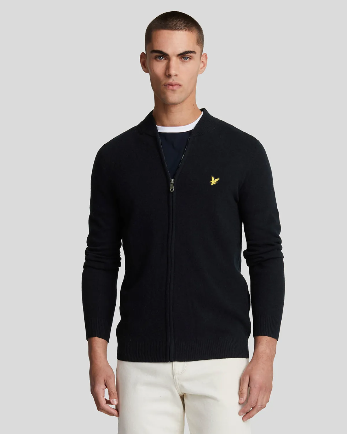 strickbomberpullover_aus_einer_lammwollmischung_0.webp Lyle & Scott Pullover & Strickwaren<Strickbomber-Pullover aus einer Lammwollmischung DarkNavy