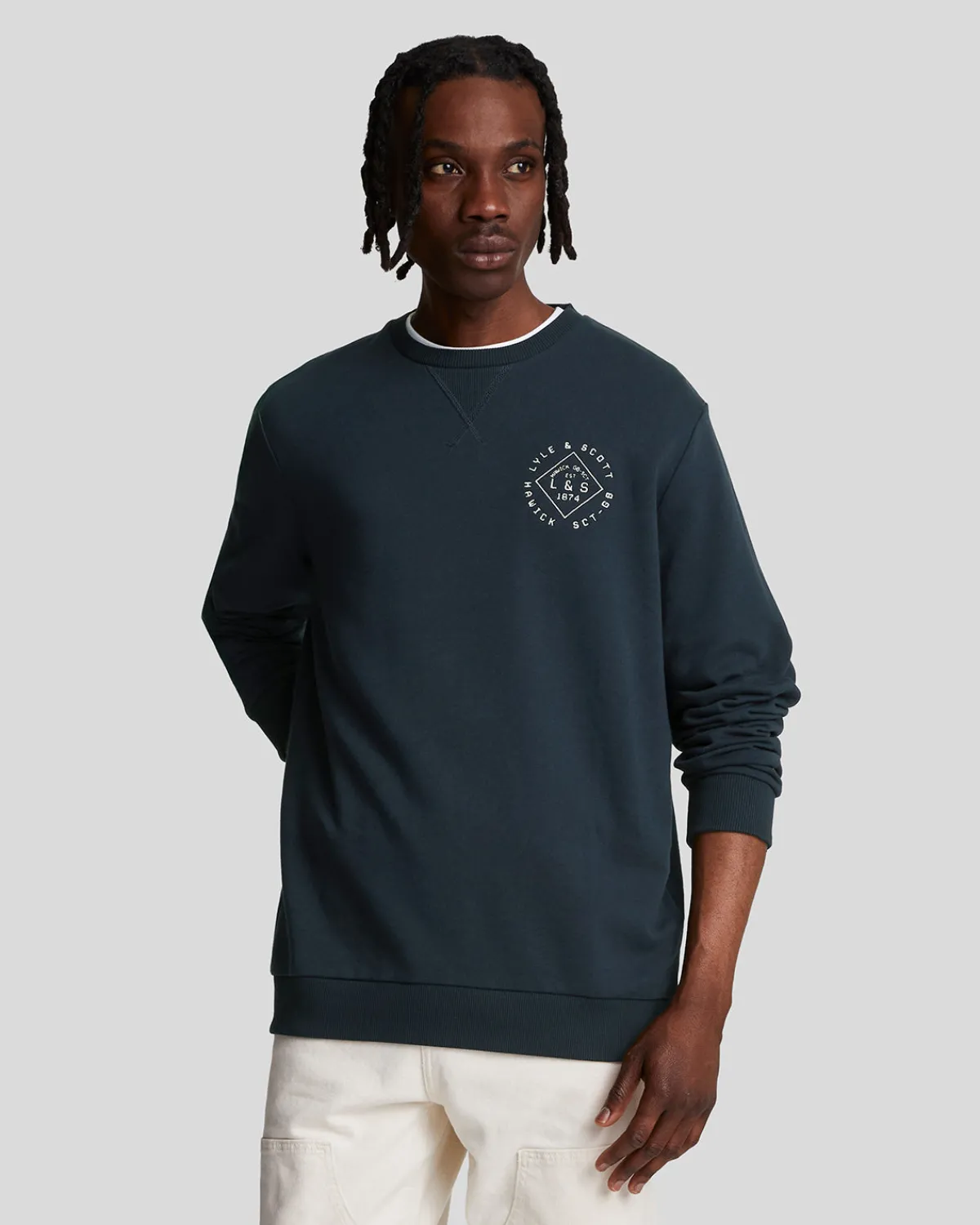 sweatshirt_mit_rundhalsausschnitt_und_stempel_0-1.webp Lyle & Scott Sweatshirts<Sweatshirt mit Rundhalsausschnitt und Stempel DarkNavy